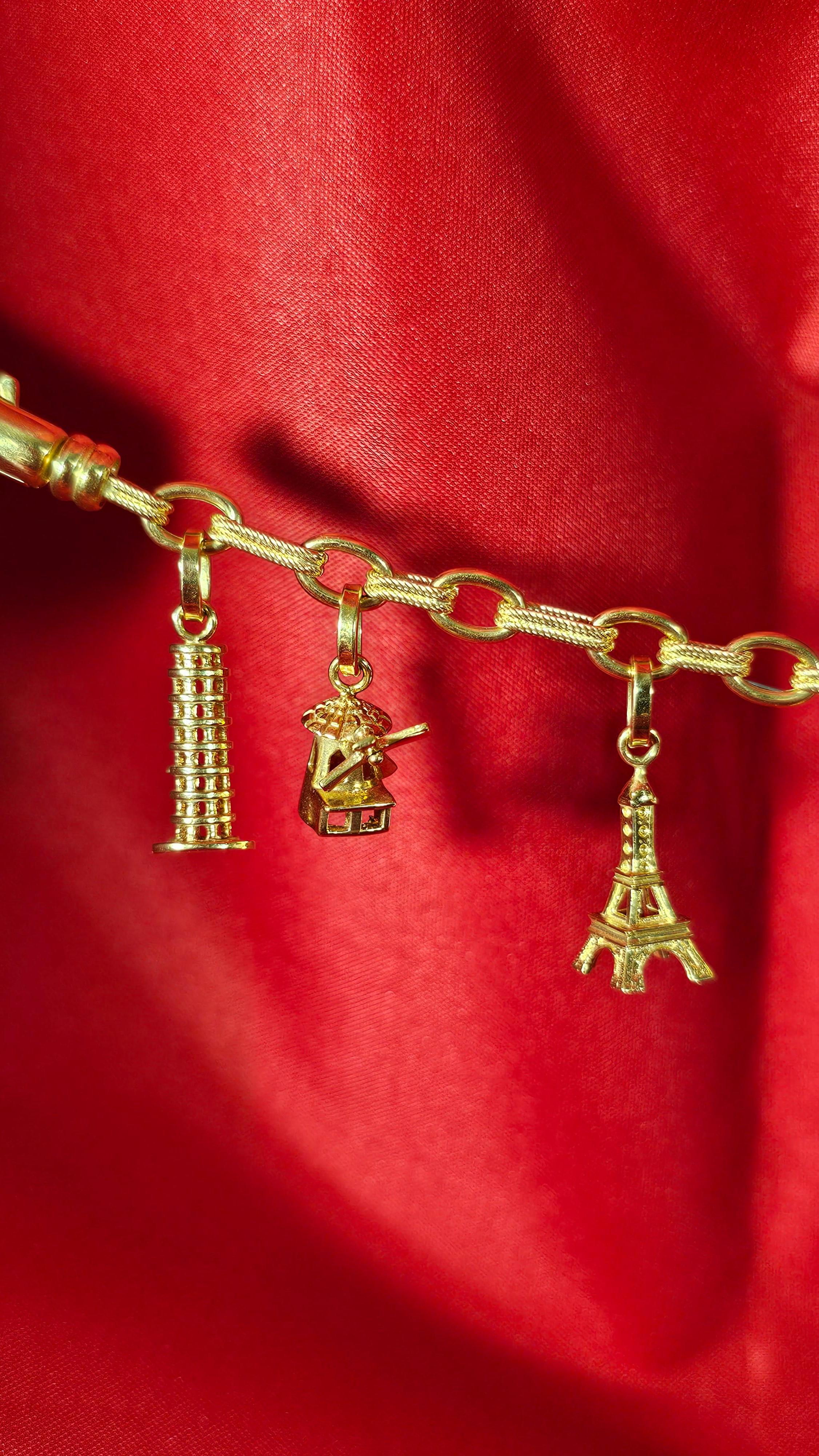 Bracciale Charms in oro 18 Kt Massiccio e Onice In condizioni Nuovo in vendita a Cattolica, IT