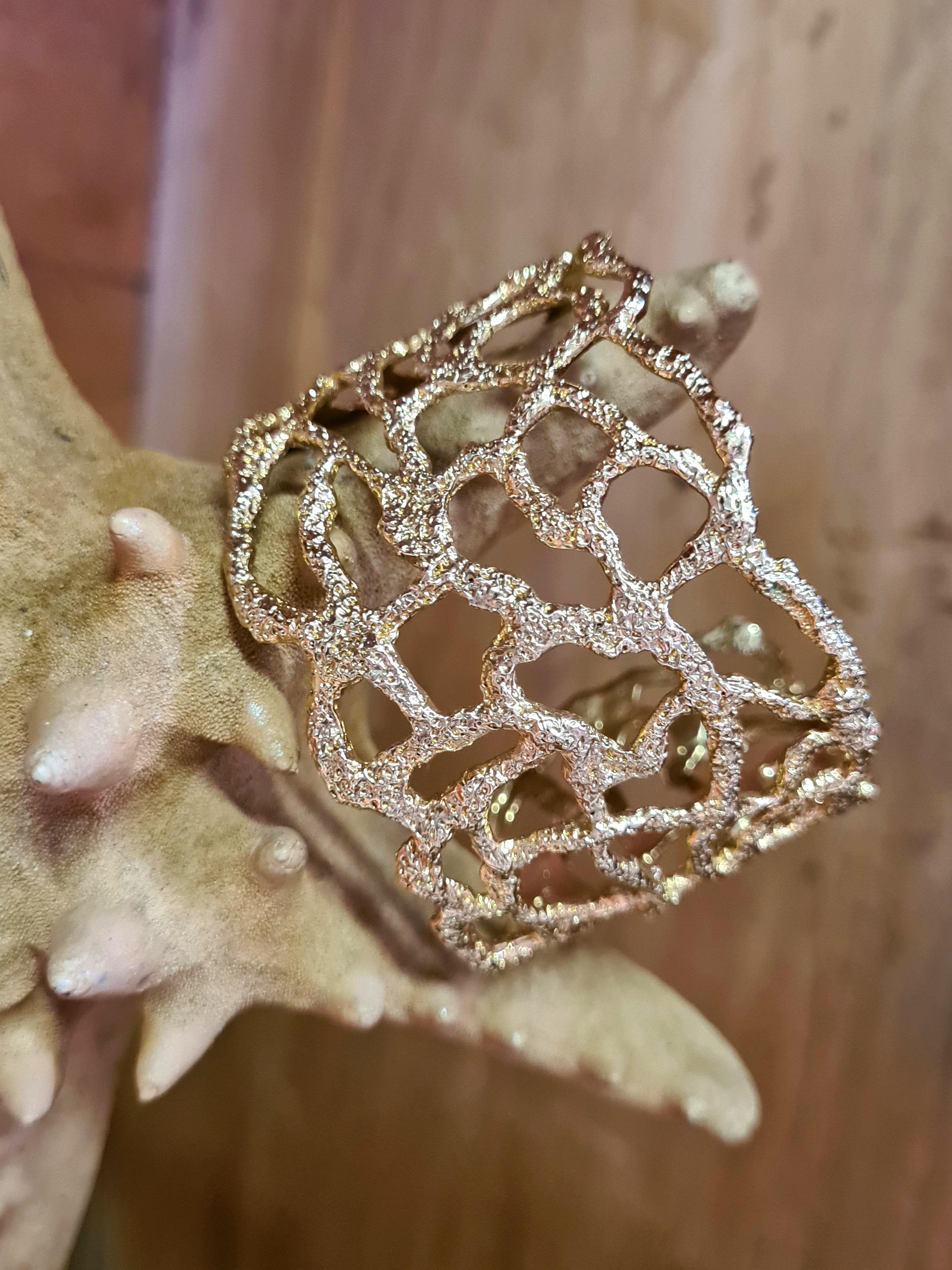 Bracciale Collezione Fascia Disco Traforato preistorico en vente 6