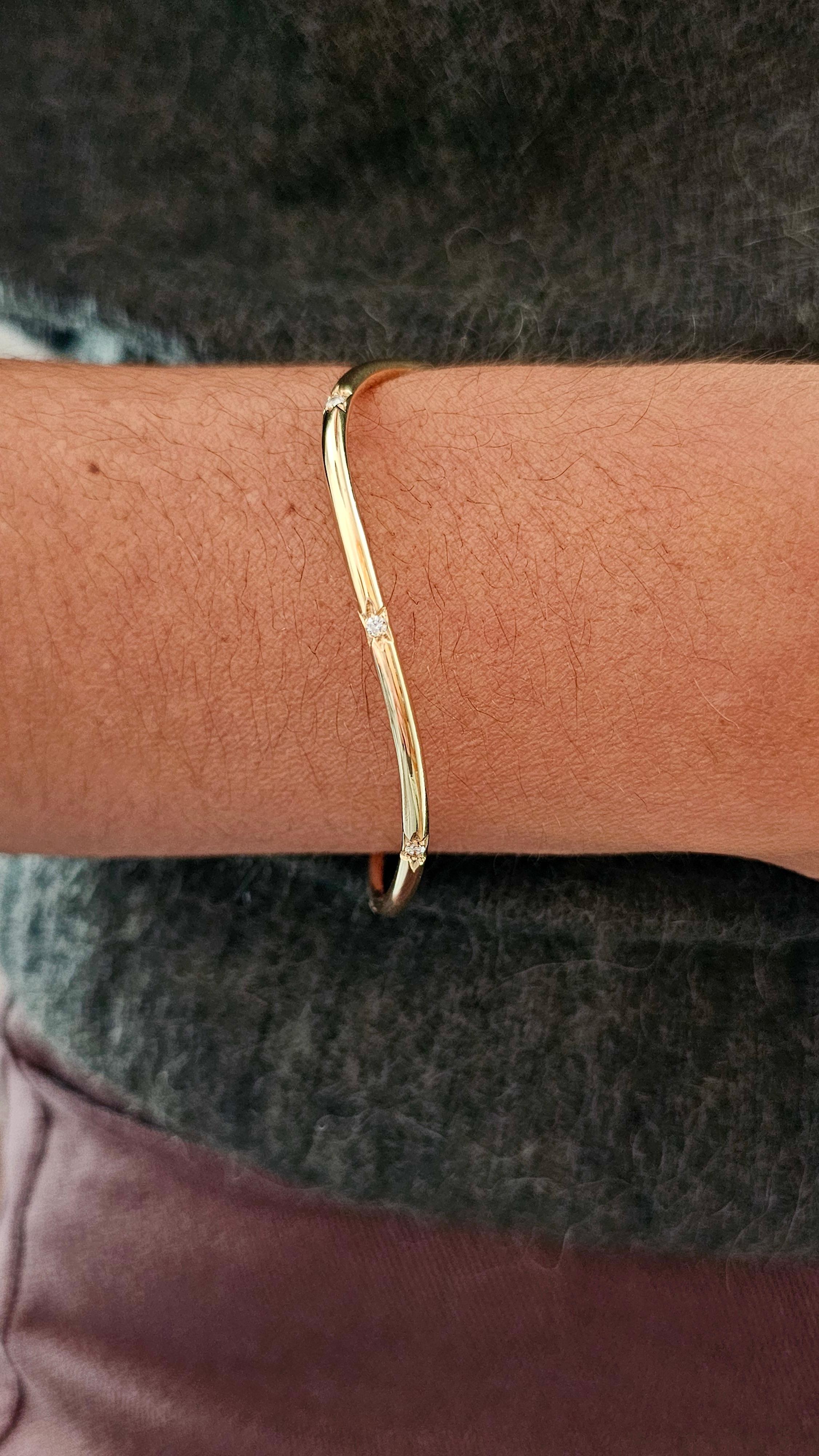 Bracciale Ergonomico Massiccio in Oro Rosa 18Kt e Diamanti in vendita 3
