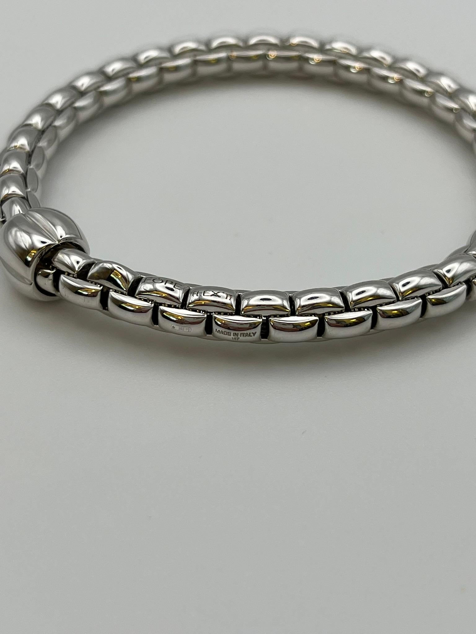 Fope Flex'it bracelet in 18 kt white gold. For Sale 6