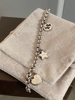 Gucci-Armbinde mit Zirbeln in Argentinien