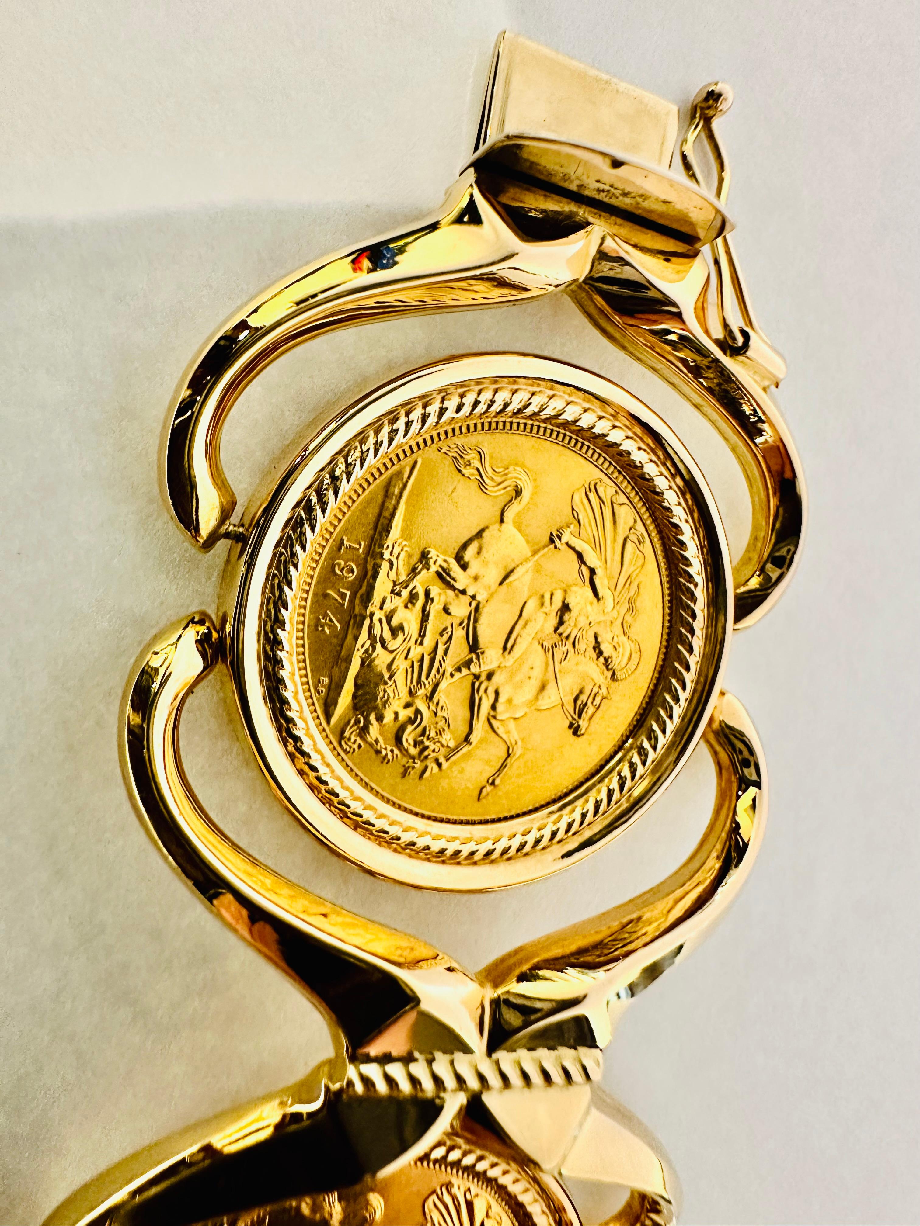 18kt Gold Bracelet with Original Sterling Pounds: History, Prestige and Luxury In New Condition For Sale In Guidizzolo, IT