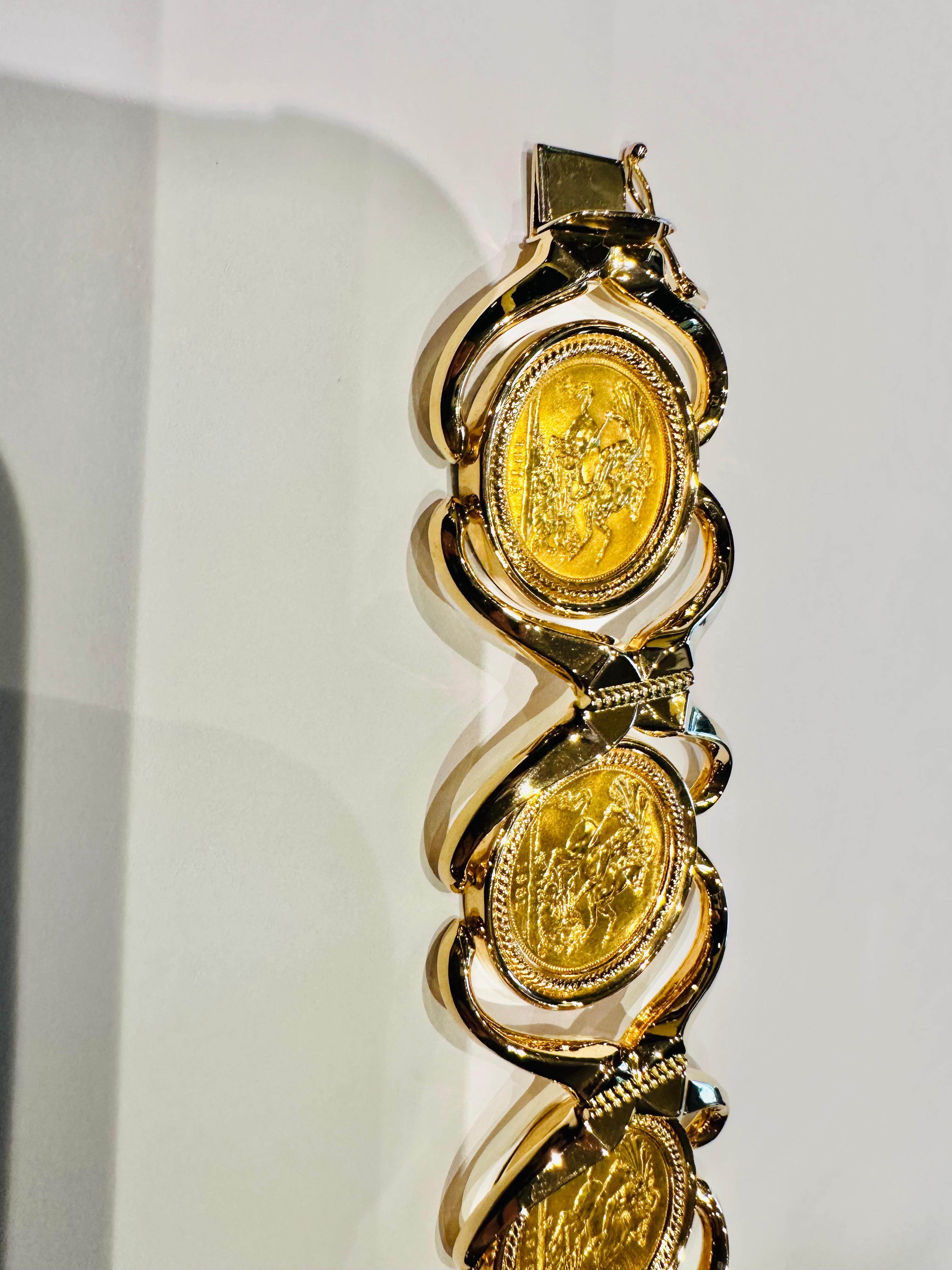 18kt Gold Bracelet with Original Sterling Pounds: History, Prestige and Luxury For Sale 4