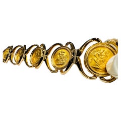 18kt Gold Bracelet with Original Sterling Pounds: History, Prestige and Luxury
