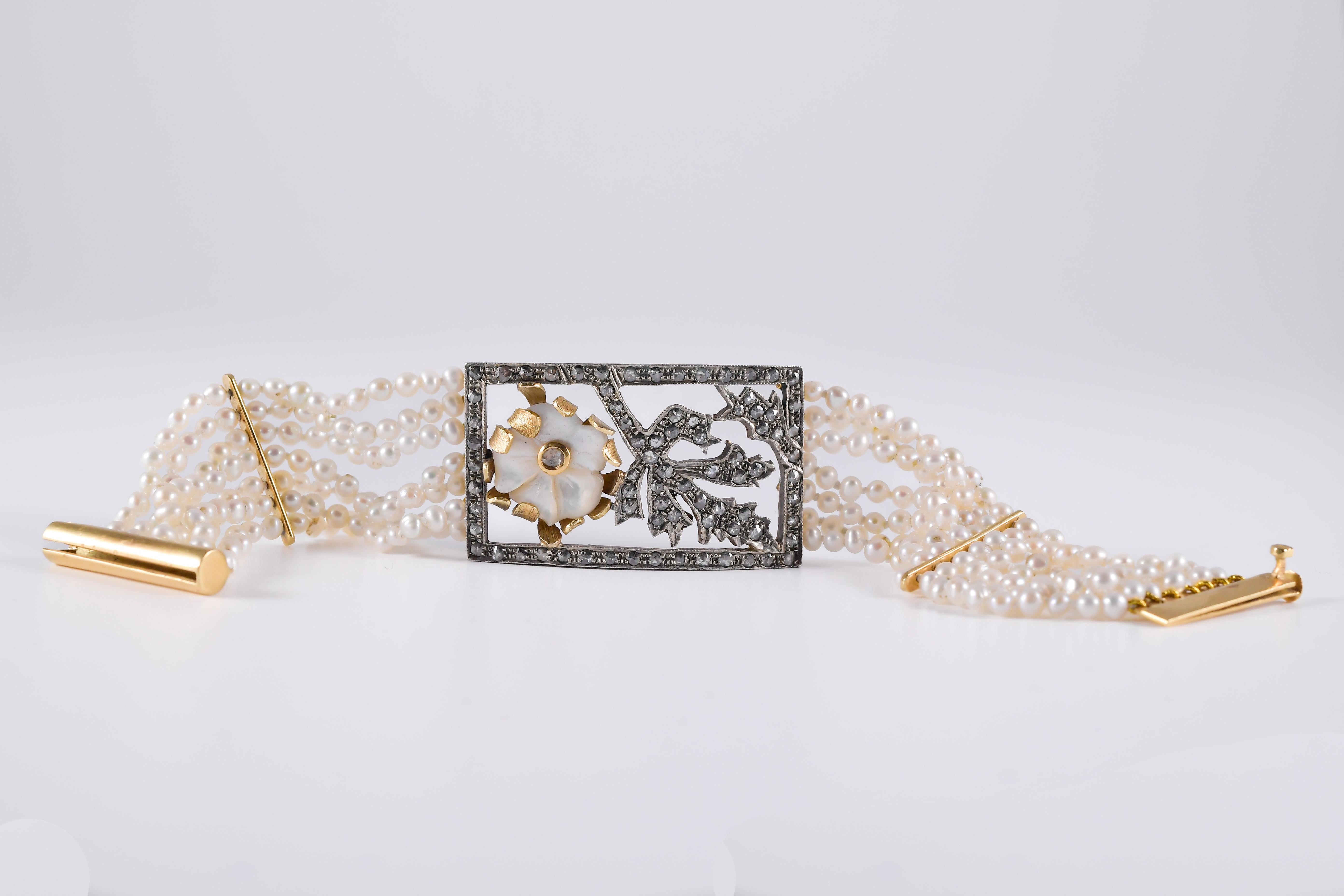 Bracelet en or 18k et argent 14k avec perles d'eau douce et diamants Bon état - En vente à Bologna, IT