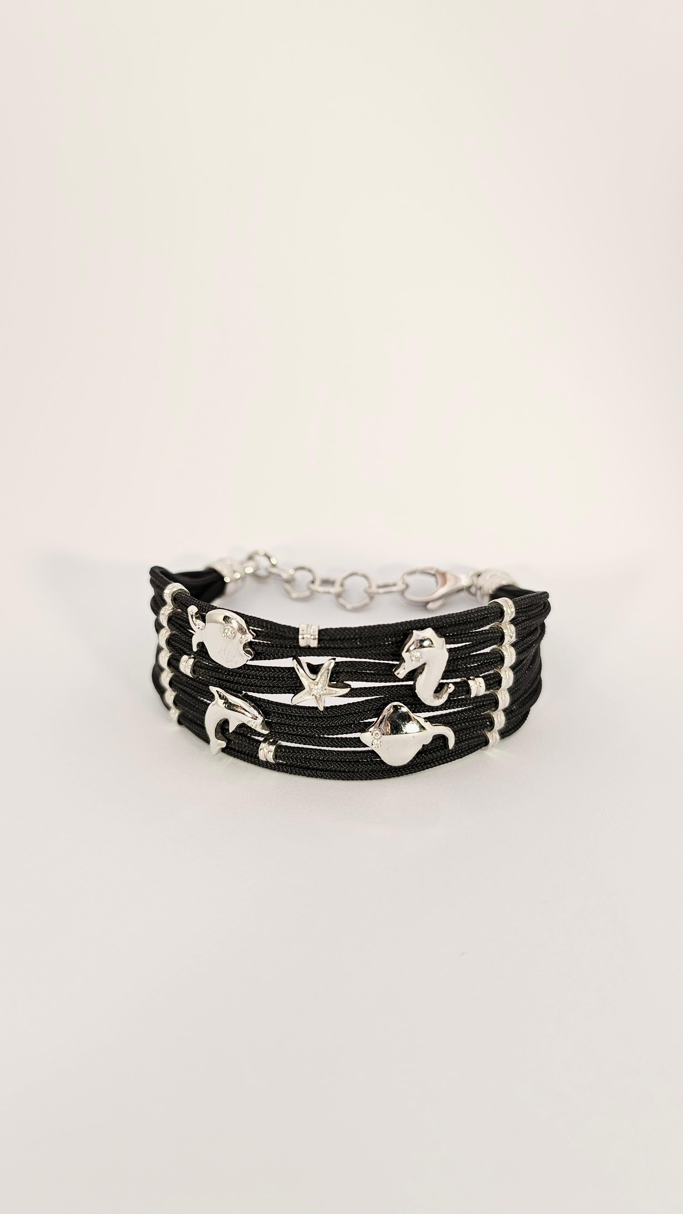 Brilliant Cut Bracelet in Navy Sagola, White Gold and Diamonds For Sale