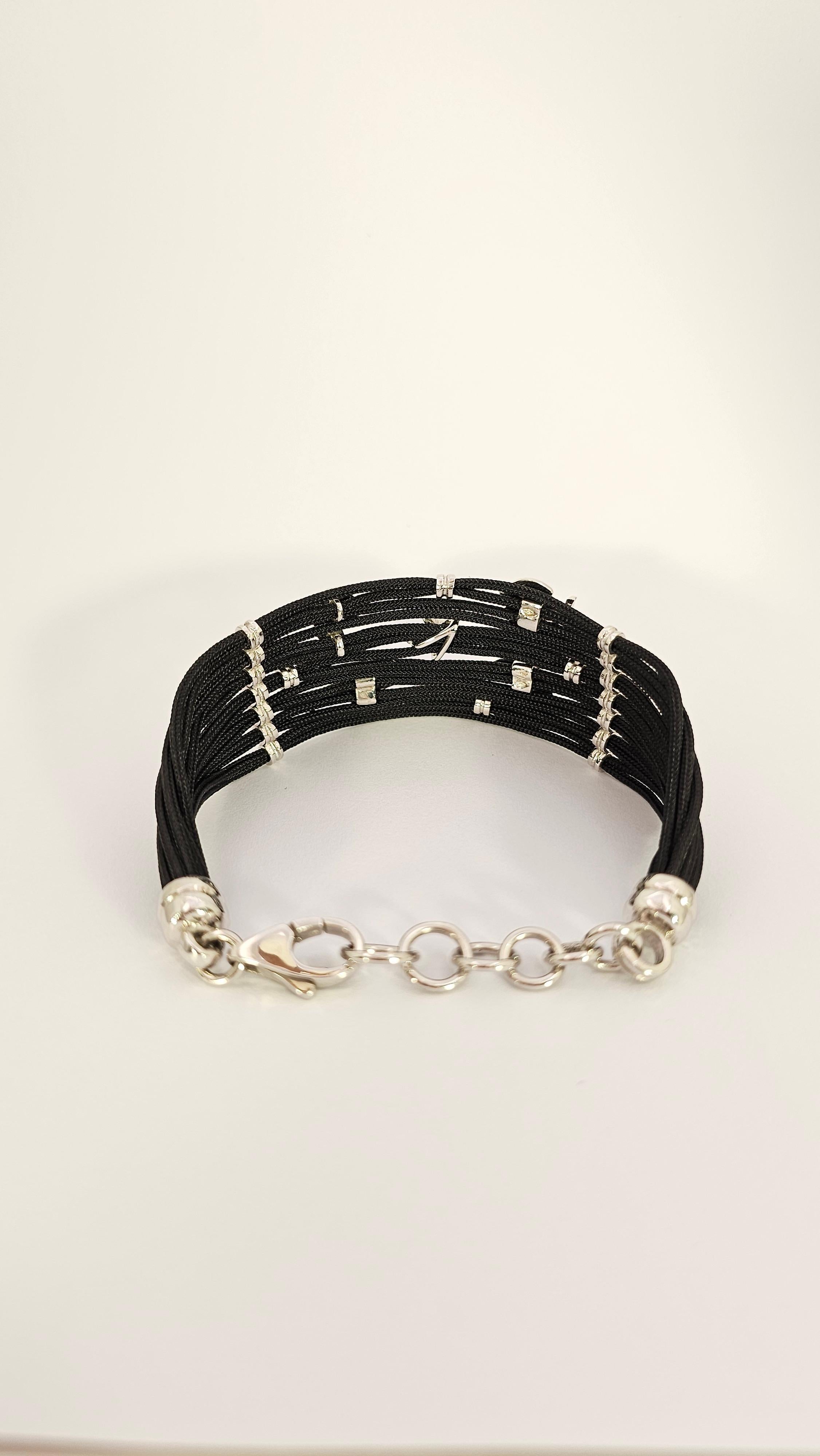 Bracelet in Navy Sagola, White Gold and Diamonds For Sale 1