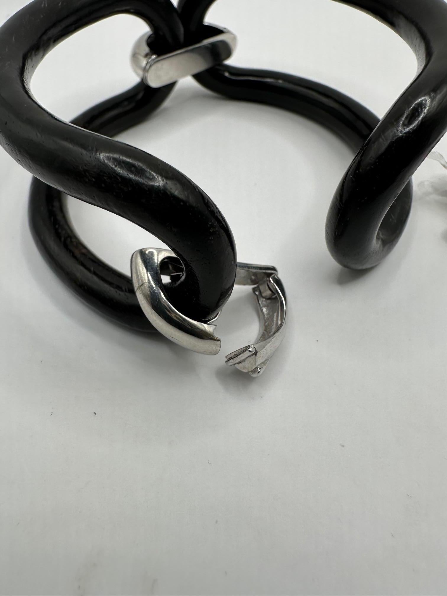 Bracciale MICHELETTO in Ebano Lucido con Cavallotti in Argento Rodiato For Sale 1