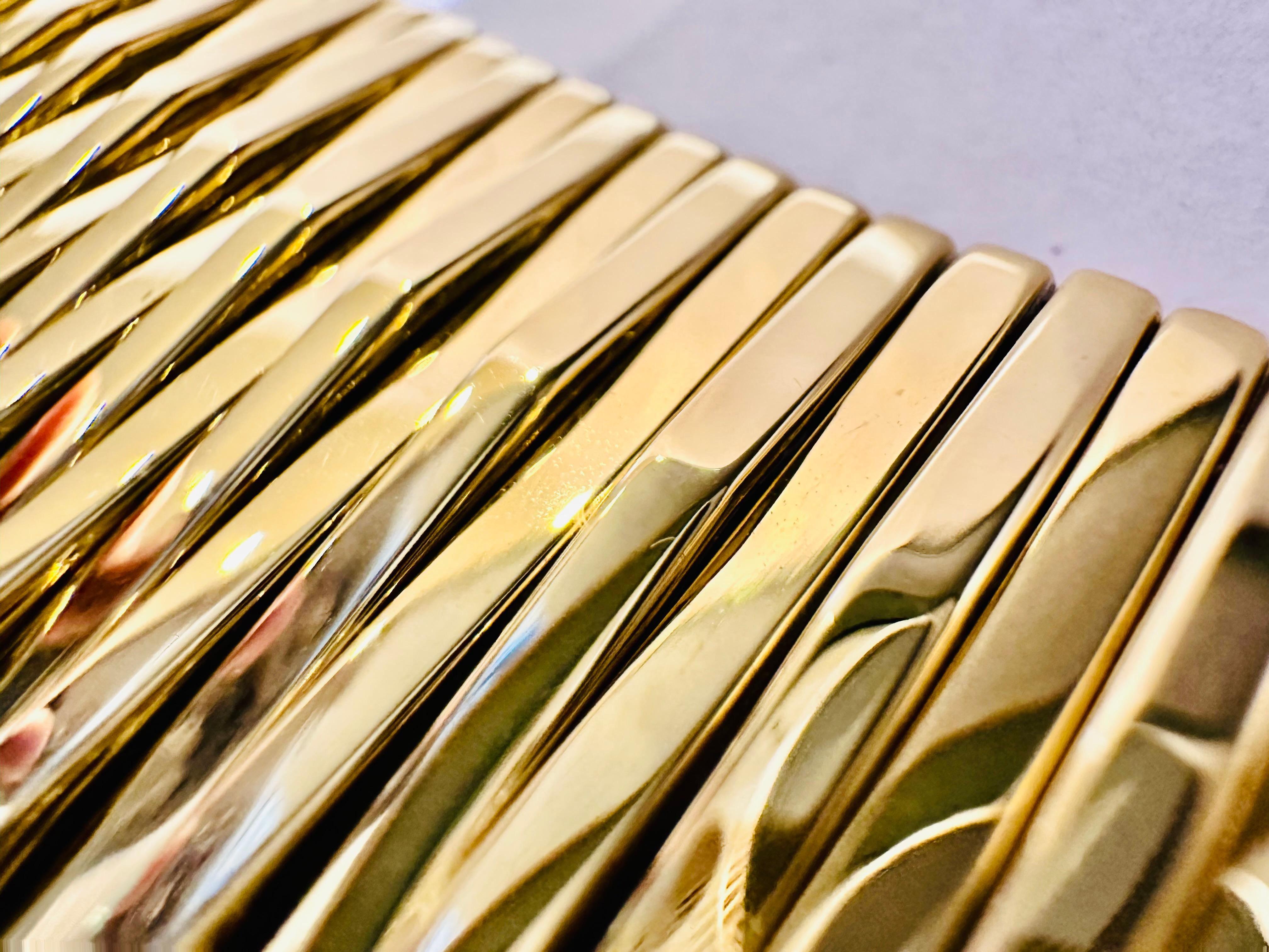 Bracciale oro Chimento: L’arte dell’eleganza  oro giallo e bianco 18kt For Sale 5