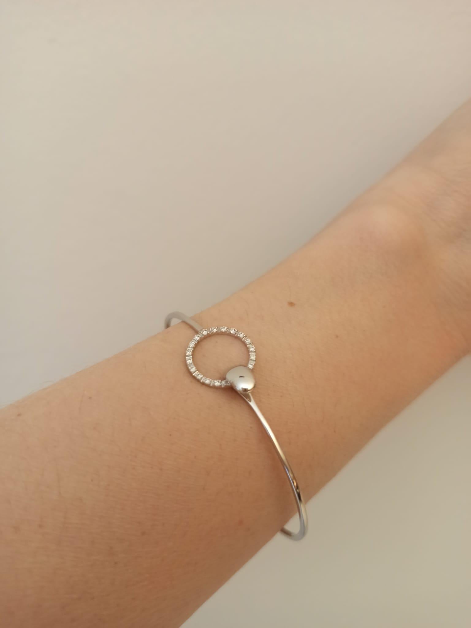 Bracciale rigido in oro 18k con pavé di diamanti – Design artigianale italiano in vendita 2
