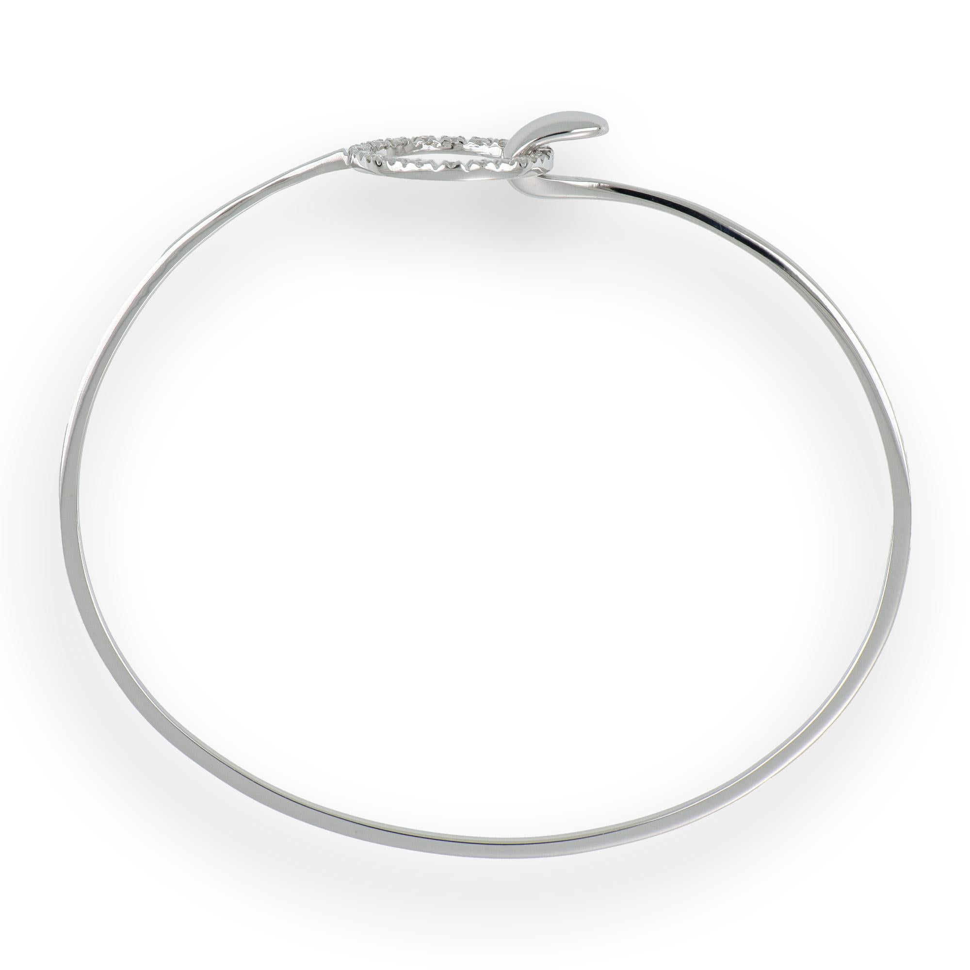 Round Cut Bracciale rigido in oro 18k con pavé di diamanti – Design artigianale italiano in vendita