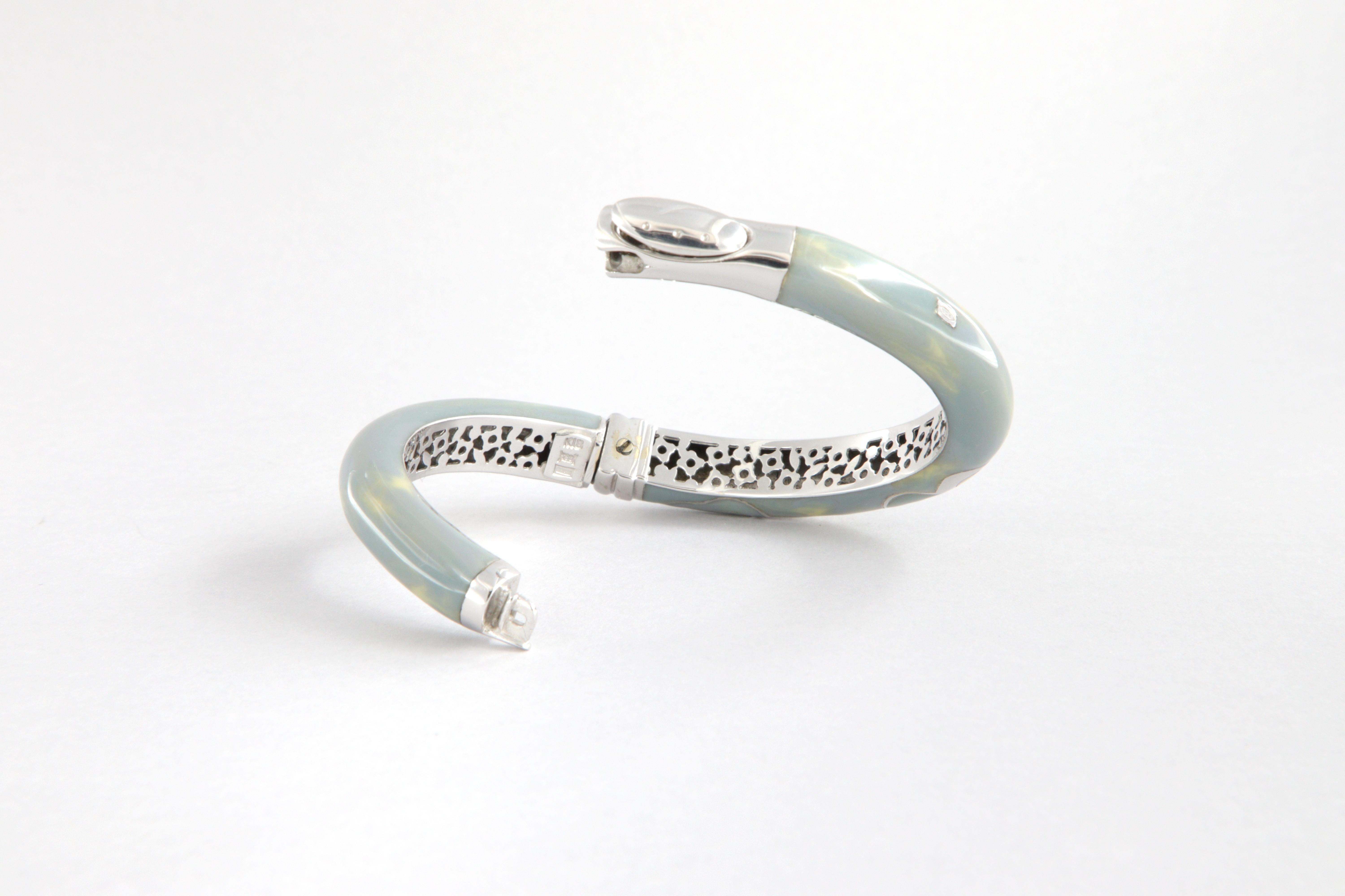 Bracciale rigido La Nouvelle Bague in oro, argento e smalto in vendita 8