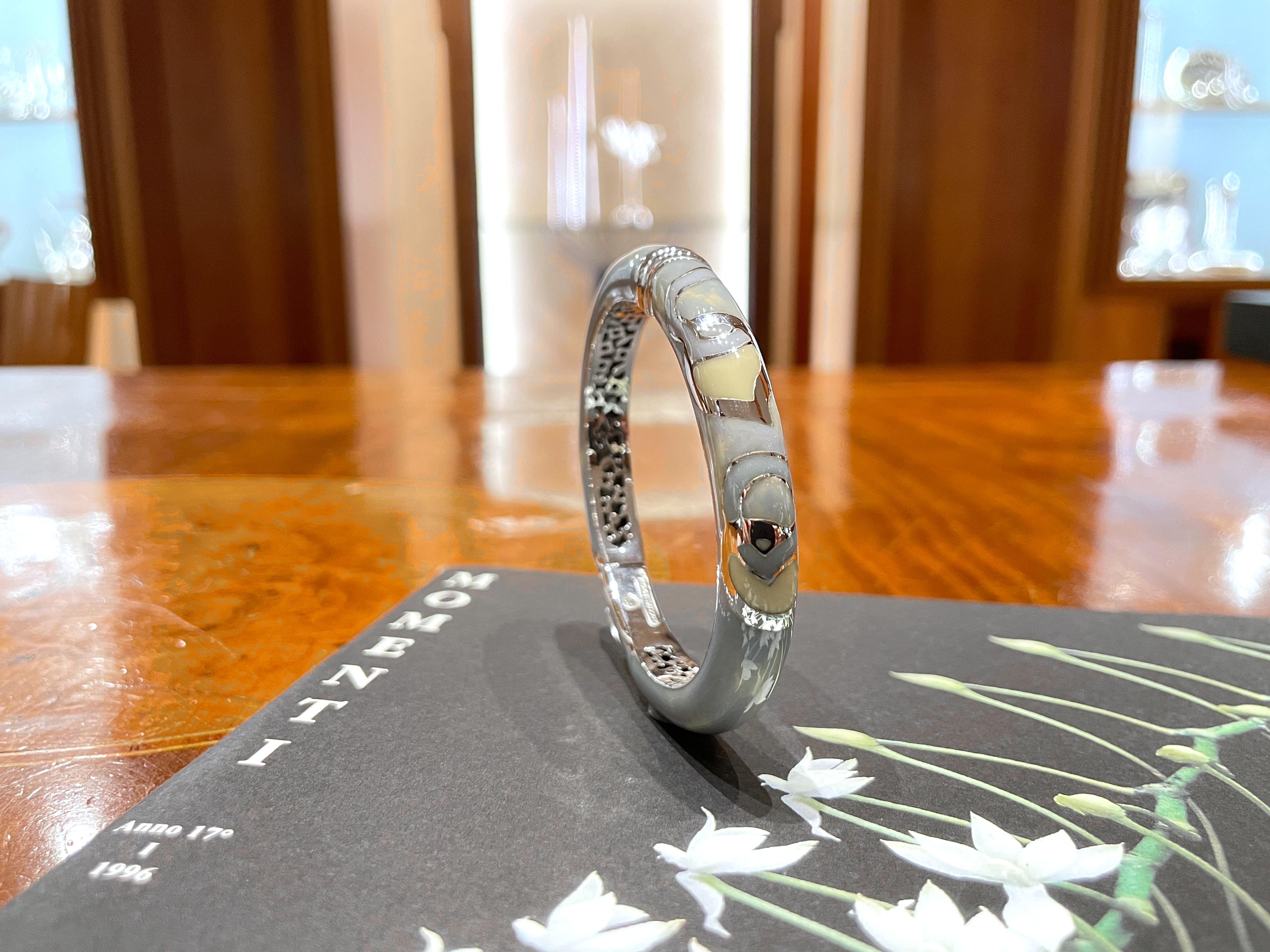 Bracciale rigido La Nouvelle Bague in oro, argento e smalto in vendita 13