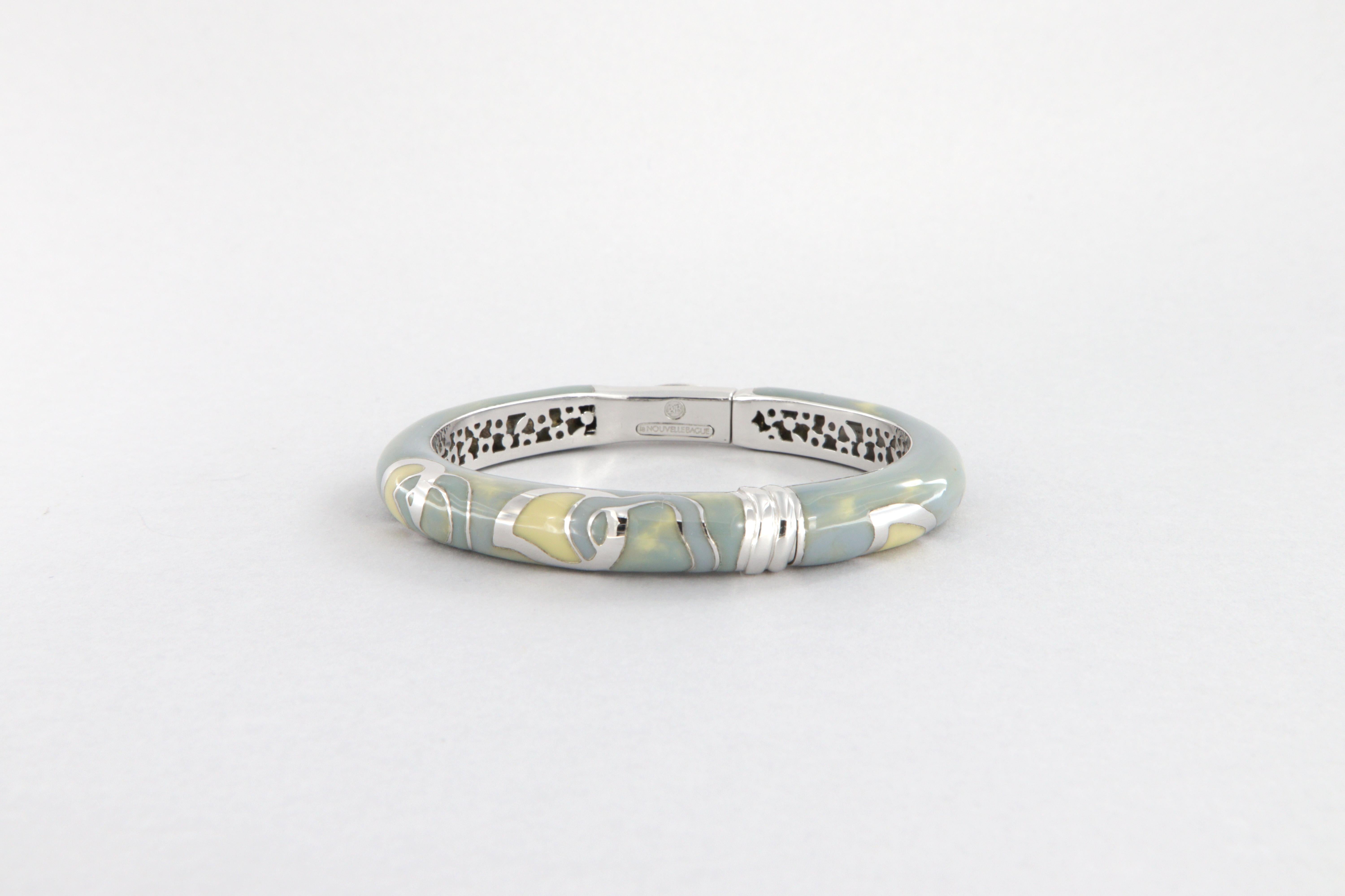 Bracciale rigido La Nouvelle Bague in oro, argento e smalto in vendita 4