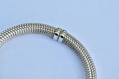Pulsera rígida de oro blanco de 18 quilates y diamantes