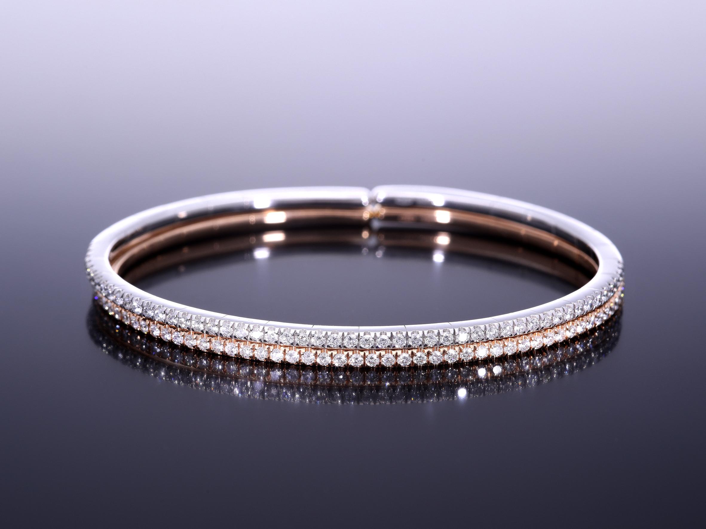 Bracelet semi-rigide avec diamants ct 0.64 en or blanc 18 carats en vente 12