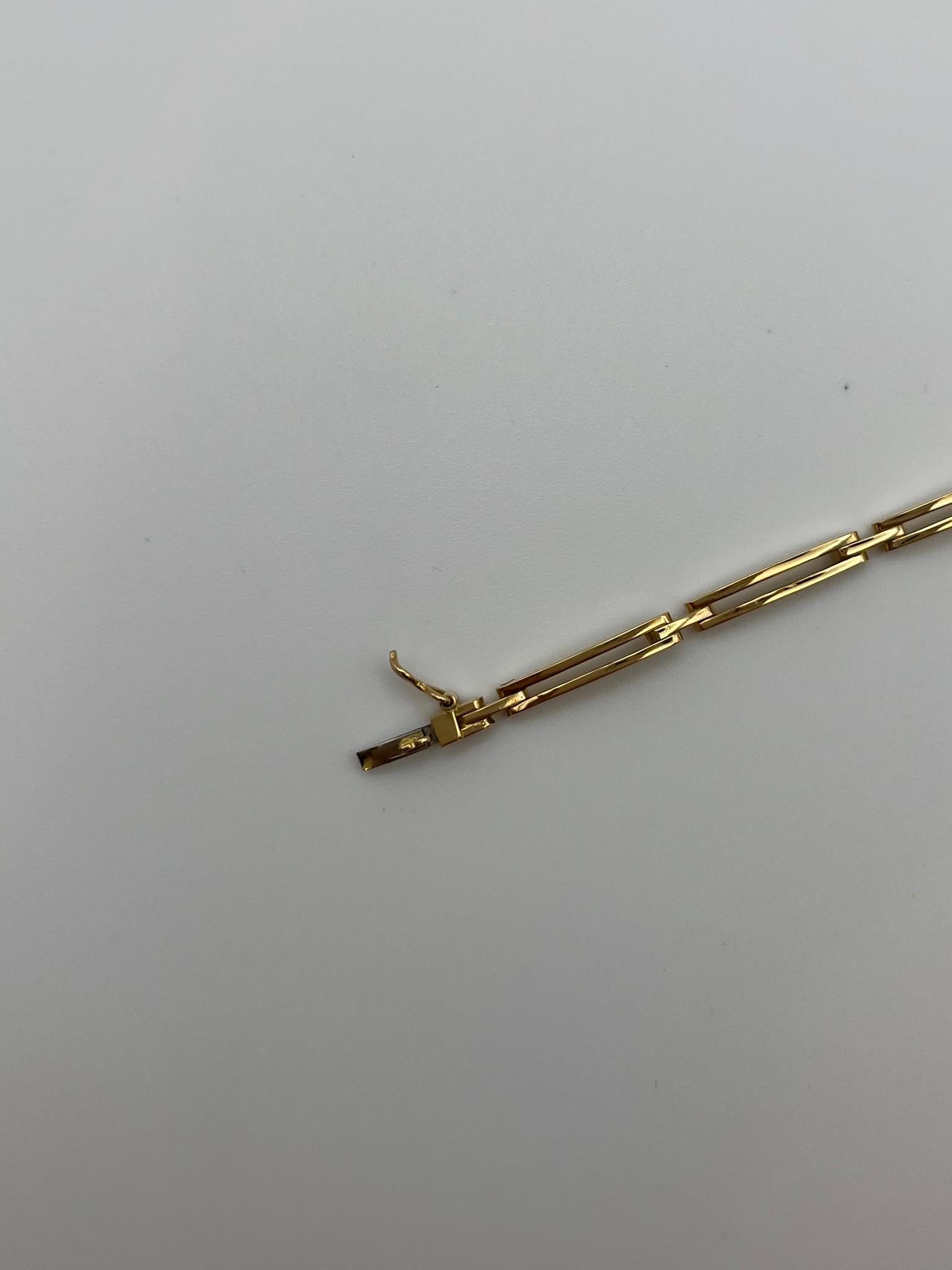Bracciale stile rétro in oro giallo e argento con brillanti e rubino centrale in vendita 1