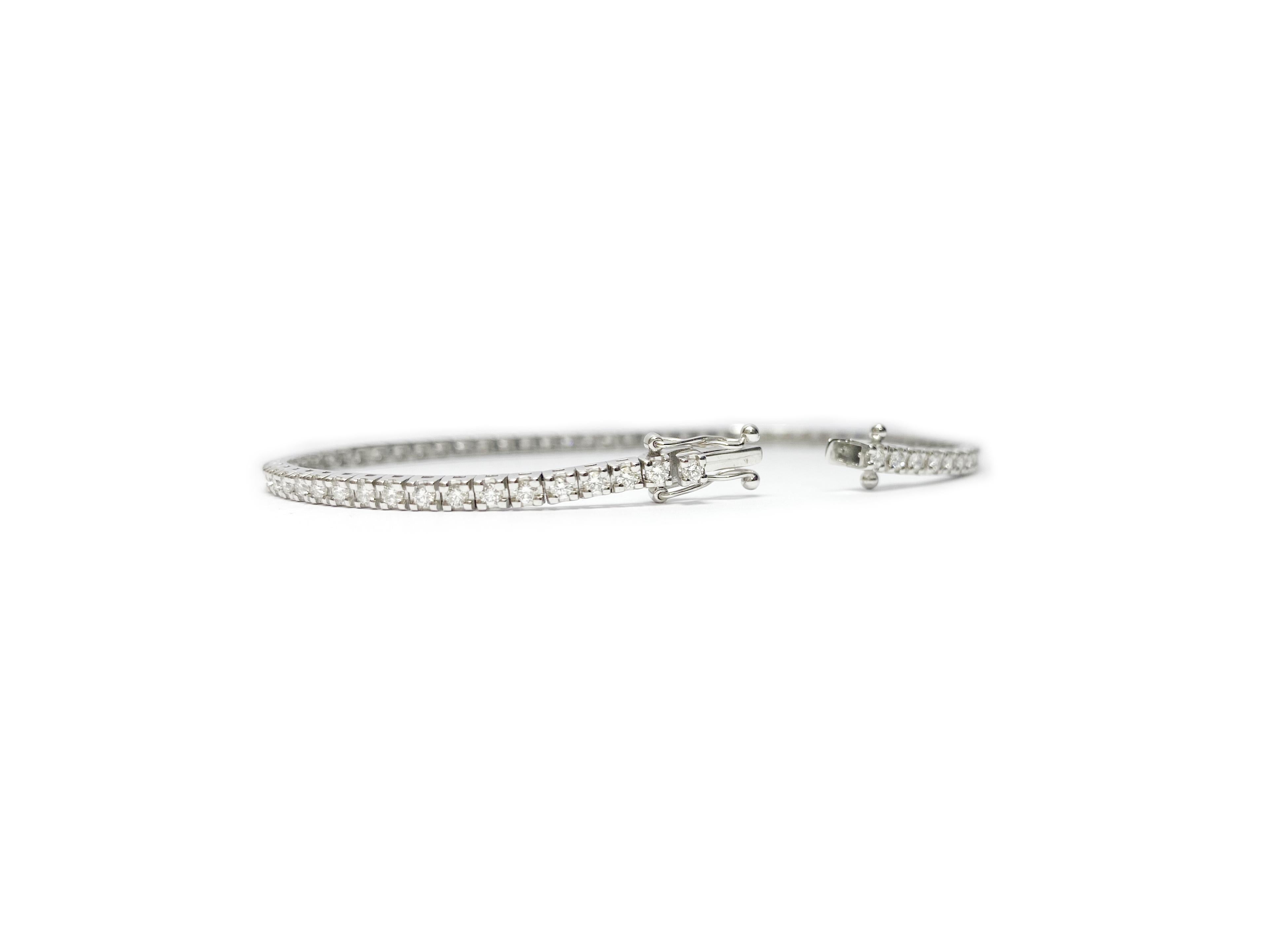 Splendido Bracciale Tennis in oro bianco 18 carati e Diamanti taglio brillante per un totale di 1,50 carati