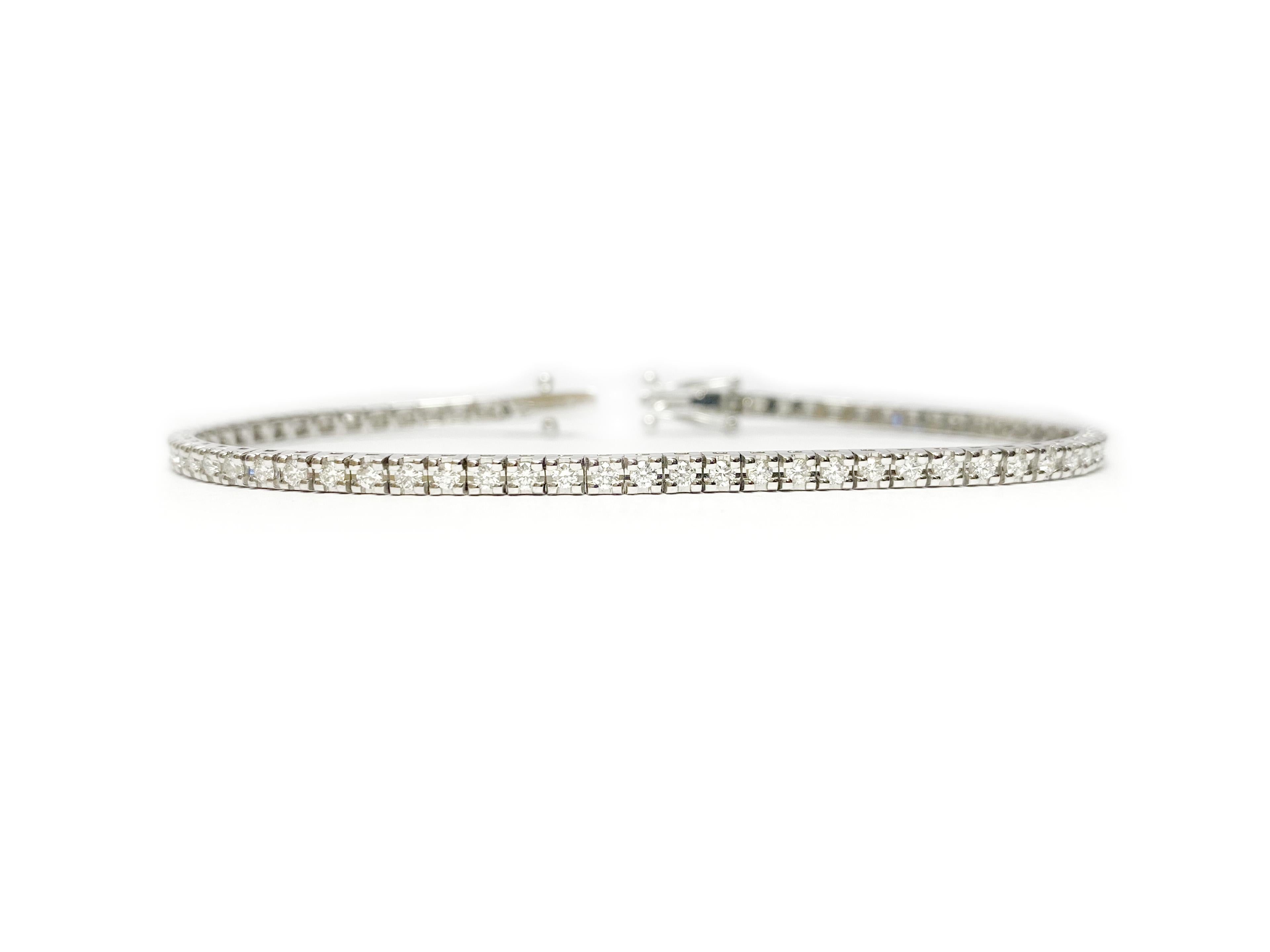 18 kt White Gold Tennis Bracelet with 1.50 Carat F Diamonds  In New Condition For Sale In Bari, IT