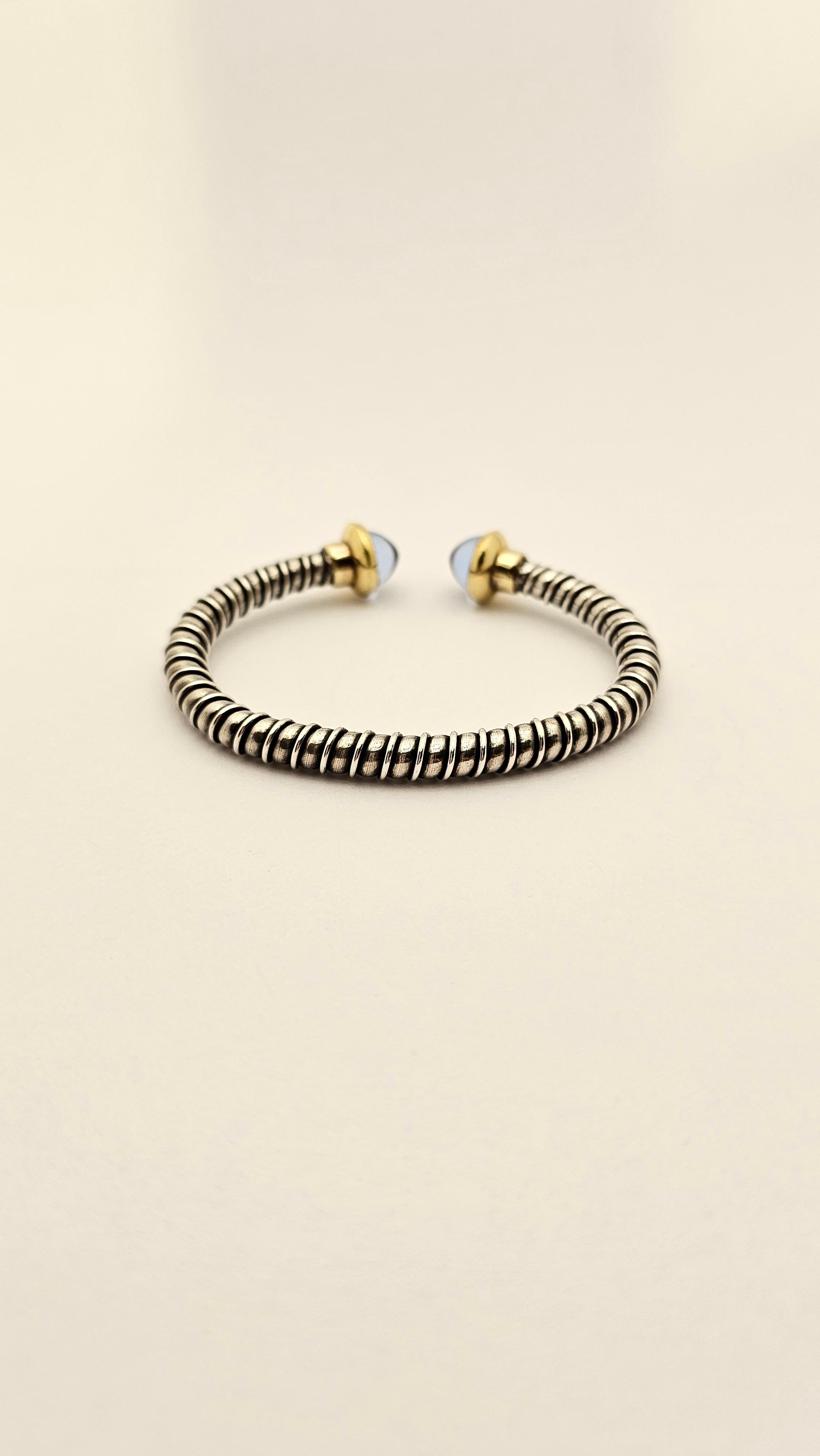Sugarloaf Cabochon Tubogas Bracelet in Silver, 18KT Gold and Topaz For Sale