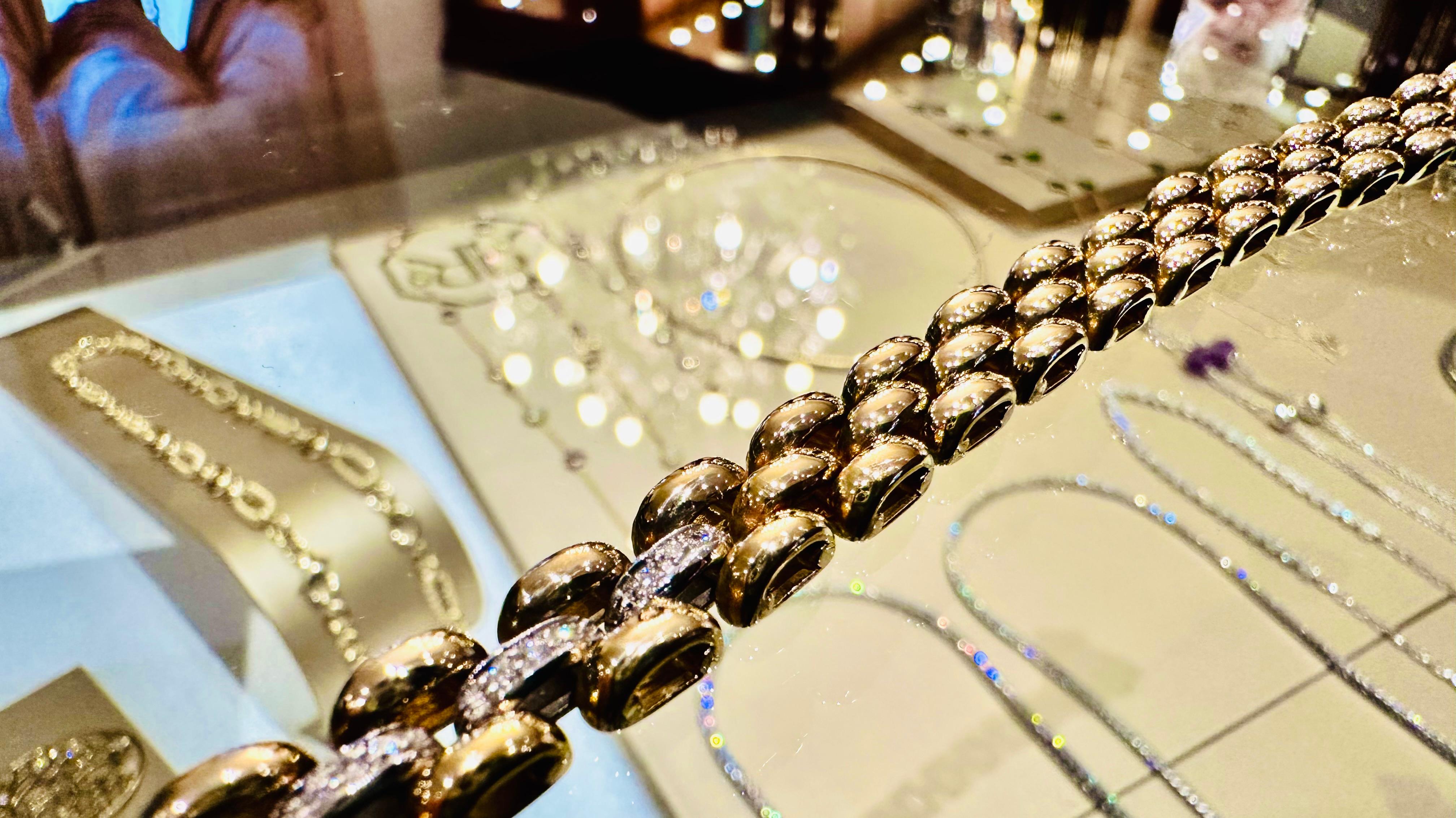Bracelet unisexe en or 18 kt avec diamants 0.54 : Elégance et polyvalence Unisexe en vente