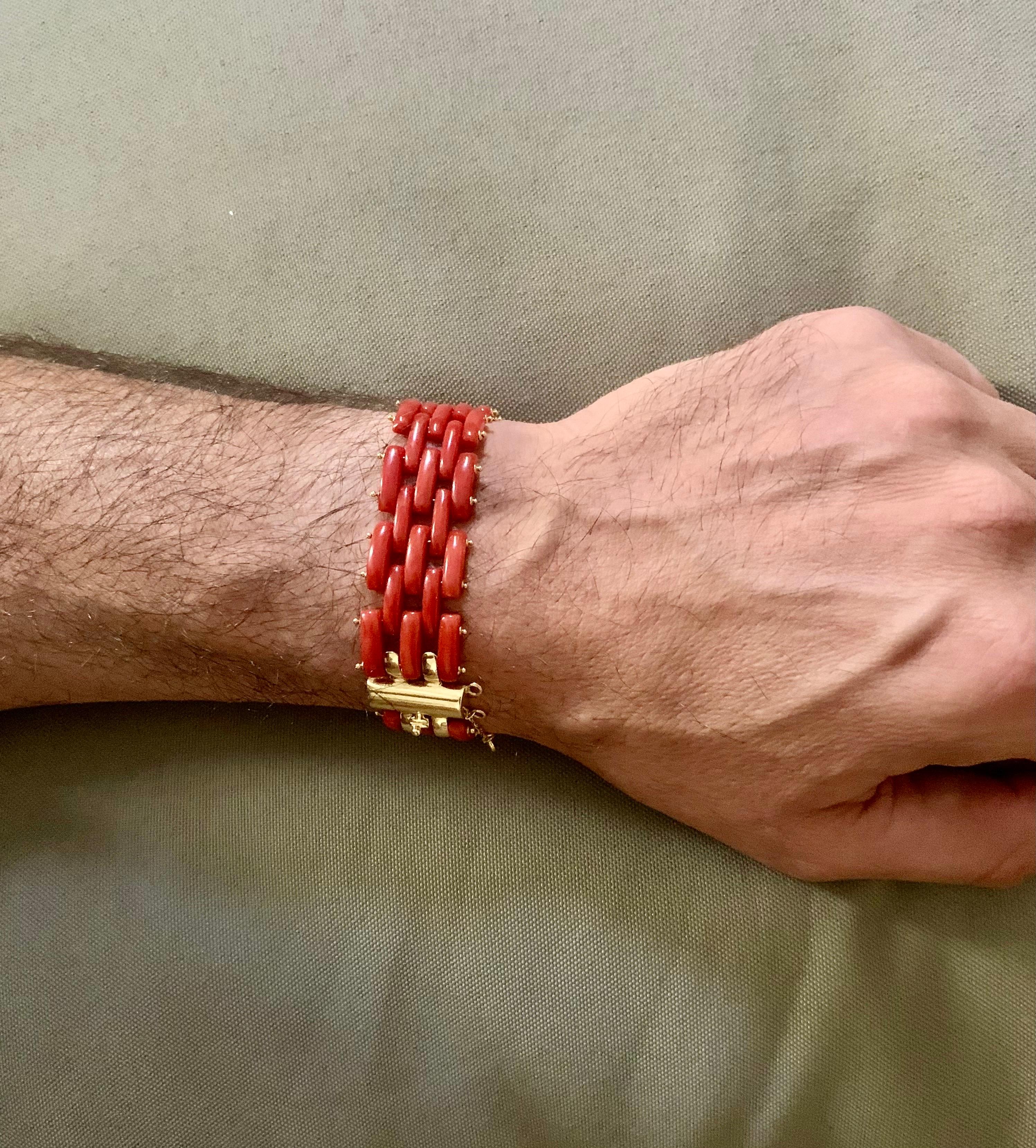 Bracciale fascia oro 18kt e corallo rosso 20,5 cm Excellent état à Roma, RM