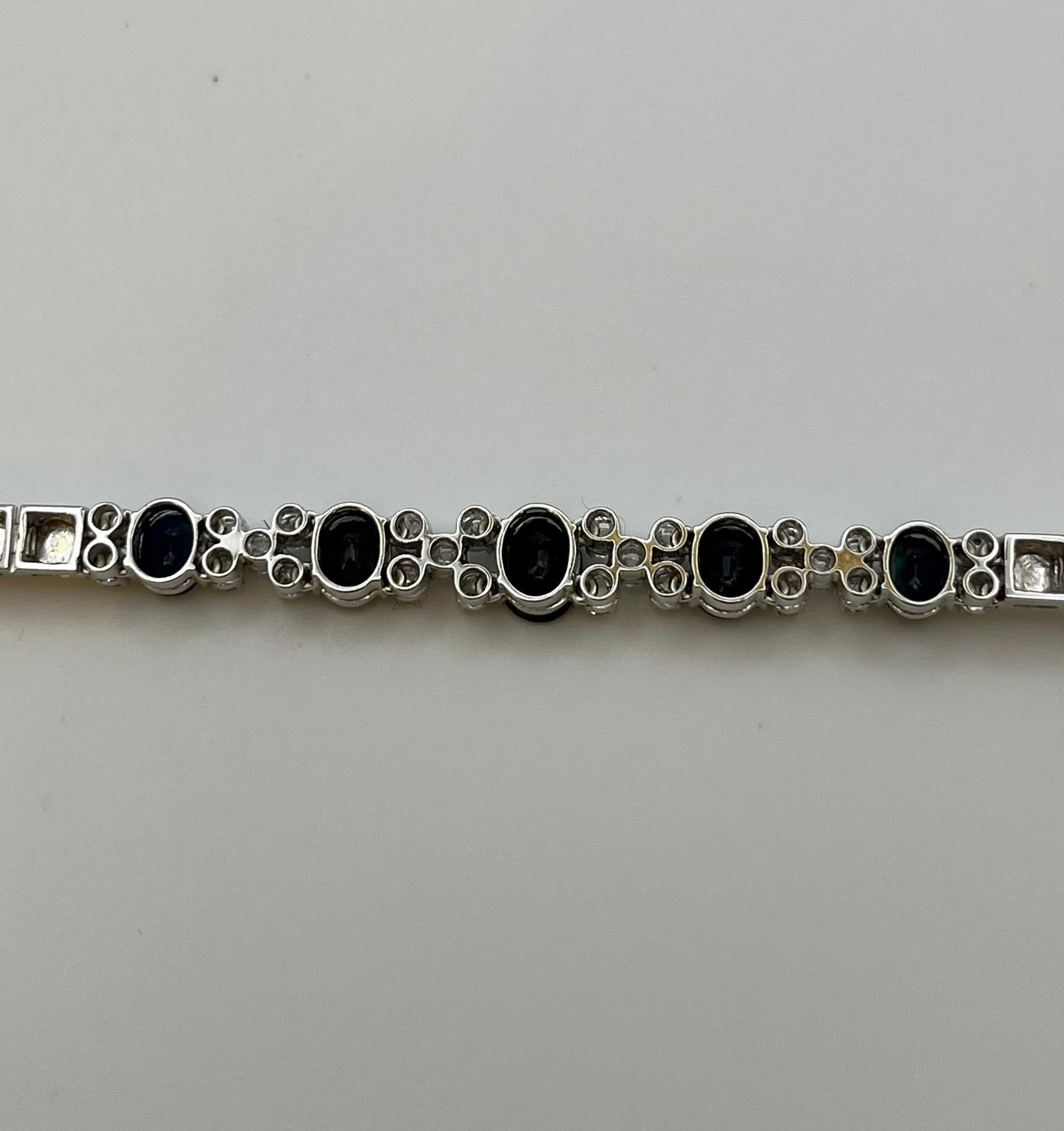 Vintage bracelet in 18 kt. white gold with sapphires and diamonds For Sale 2