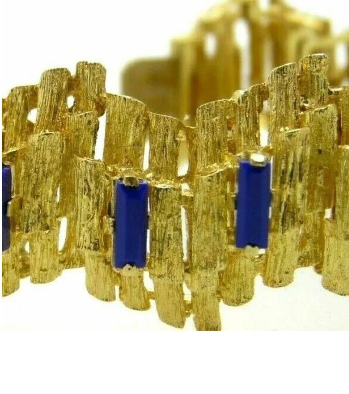 Vintage Italian modernist style bracelet in 18k gold with lapis lazuli For Sale 2