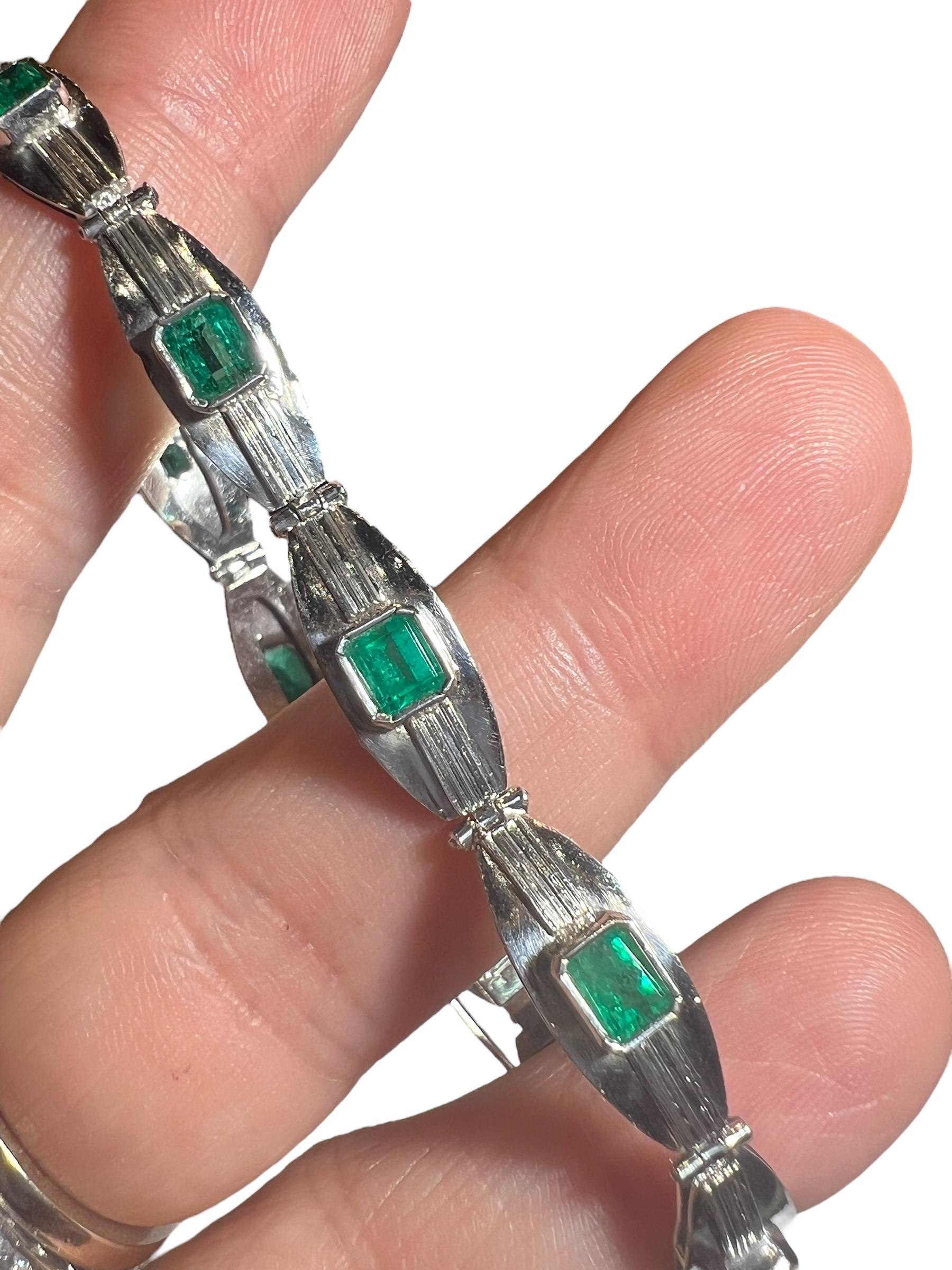 Bracelet 10 emeralds for 2 carats, 18-carat white gold For Sale 4