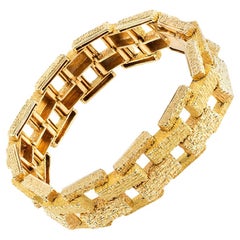 Bracelet in 18 Karat Gold of Interlocking Brick Pattern, French circa 1965.