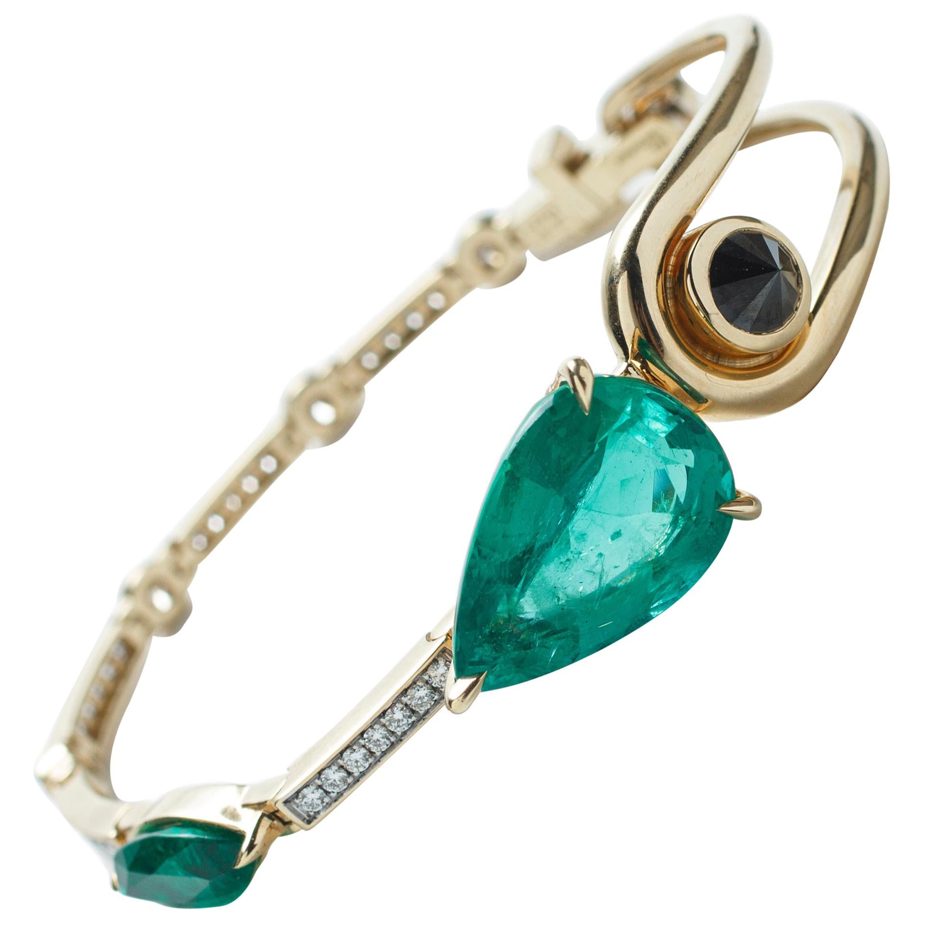 Emerald & Diamond 18k Yellow Gold Bracelet For Sale