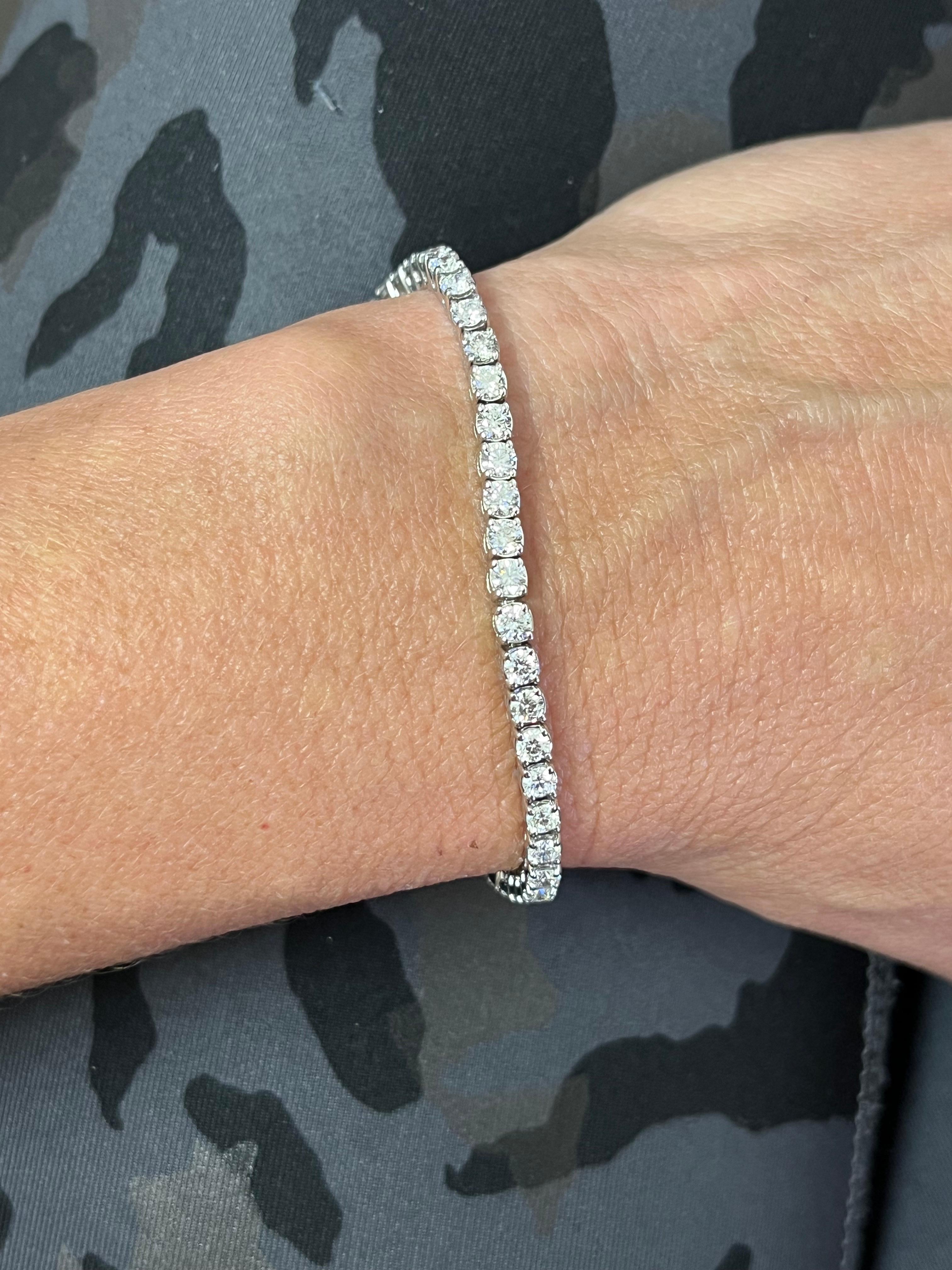 Round Cut Bracelet 18kt White Gold Perpetual Tennis & 42 Diamonds 6.40 Cts For Sale