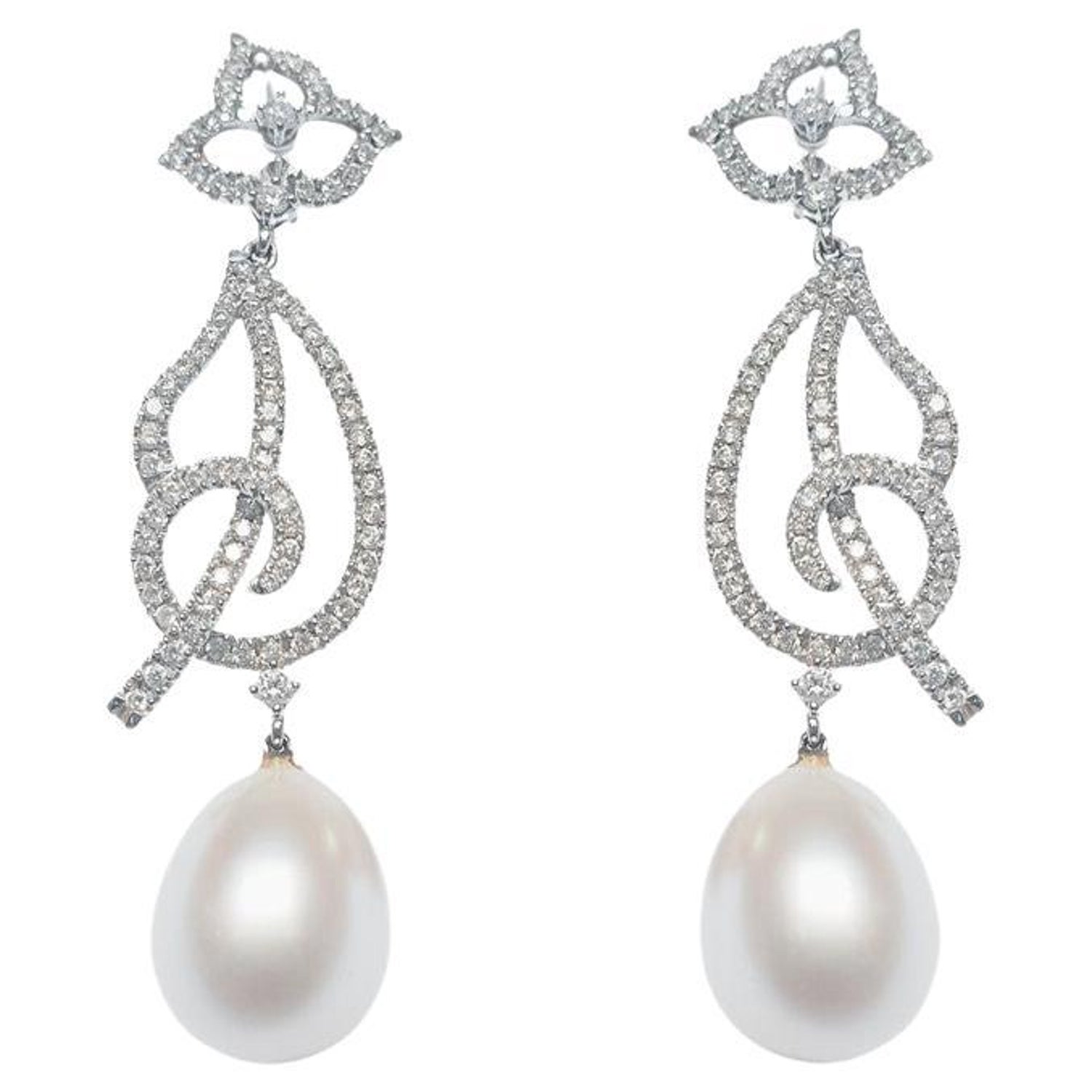 https://a.1stdibscdn.com/bracelet-al-majed-jewellery-en-or-18-carats-south-of-sea-pearls-et-diamants-for-sale/j_35022/j_194461421685547527756/j_19446142_1685547527981_bg_processed.jpg?width=1500