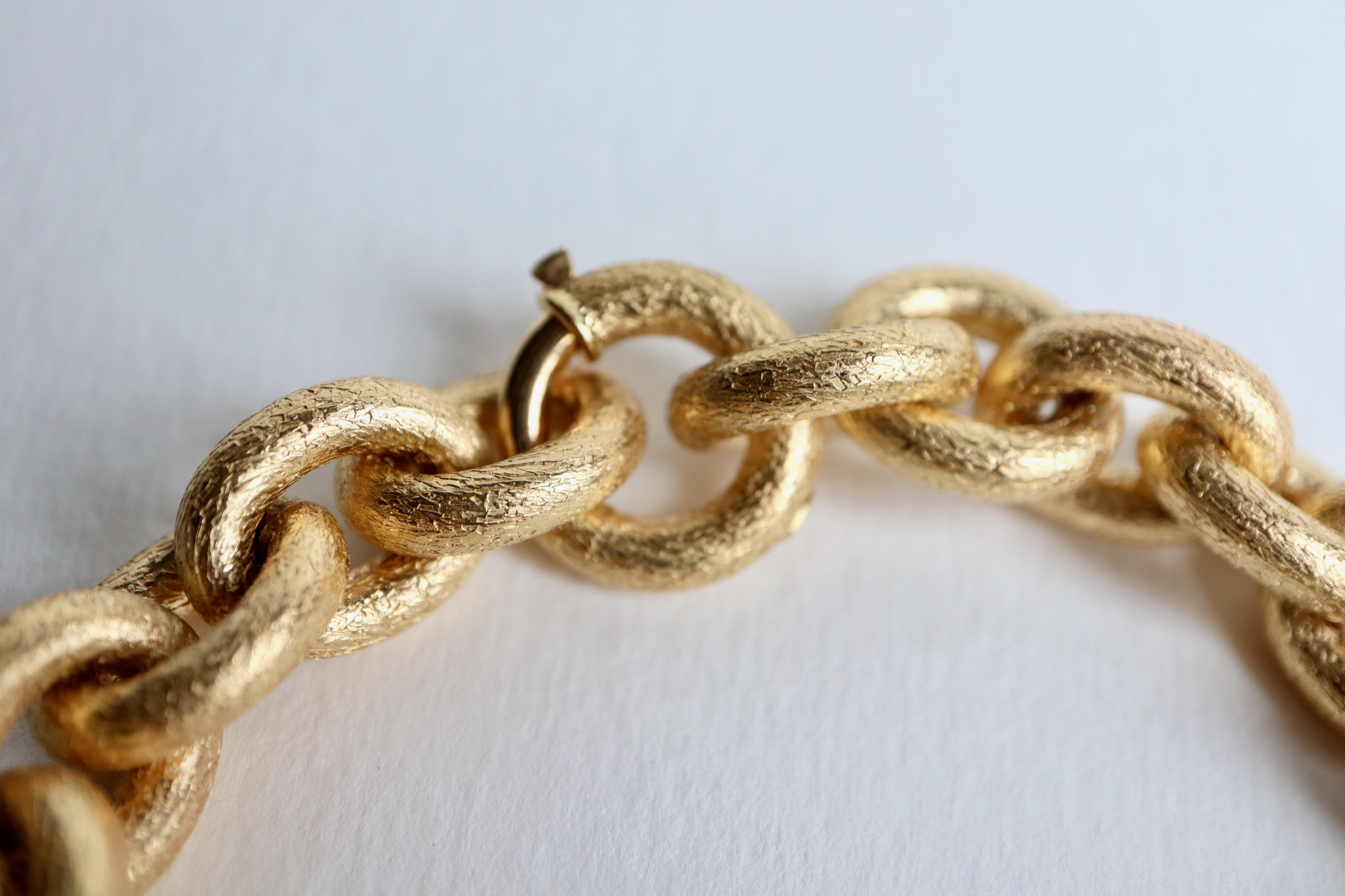 Women's or Men's Bracelet Anchor-Link Brushed Satin Hammer Mesh in 18 Carat Yellow Gold