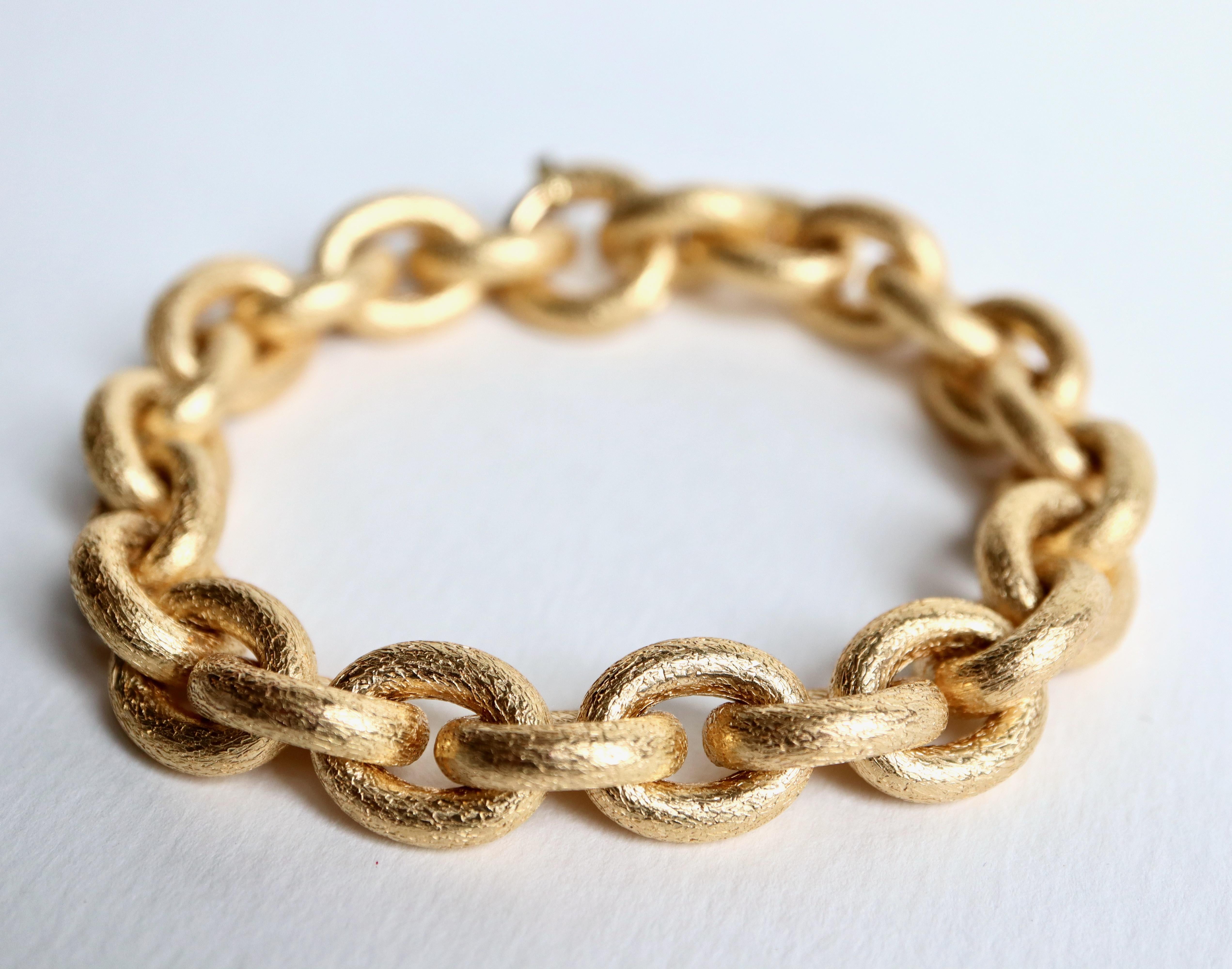 Bracelet Anchor-Link Brushed Satin Hammer Mesh in 18 Carat Yellow Gold 1