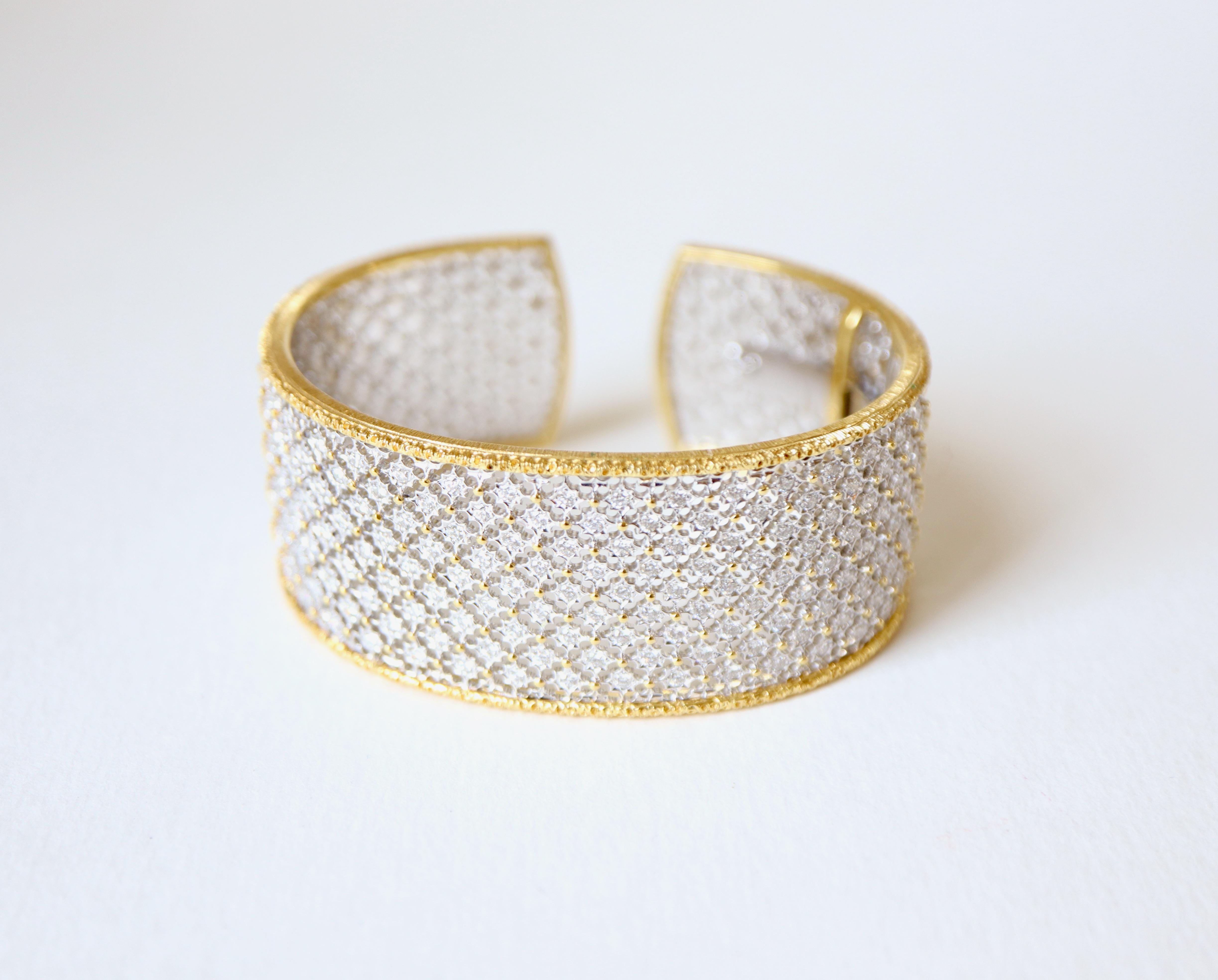 Taille brillant Bracelet jonc avec or jaune 18 carats et diamants 3,51 carats en vente