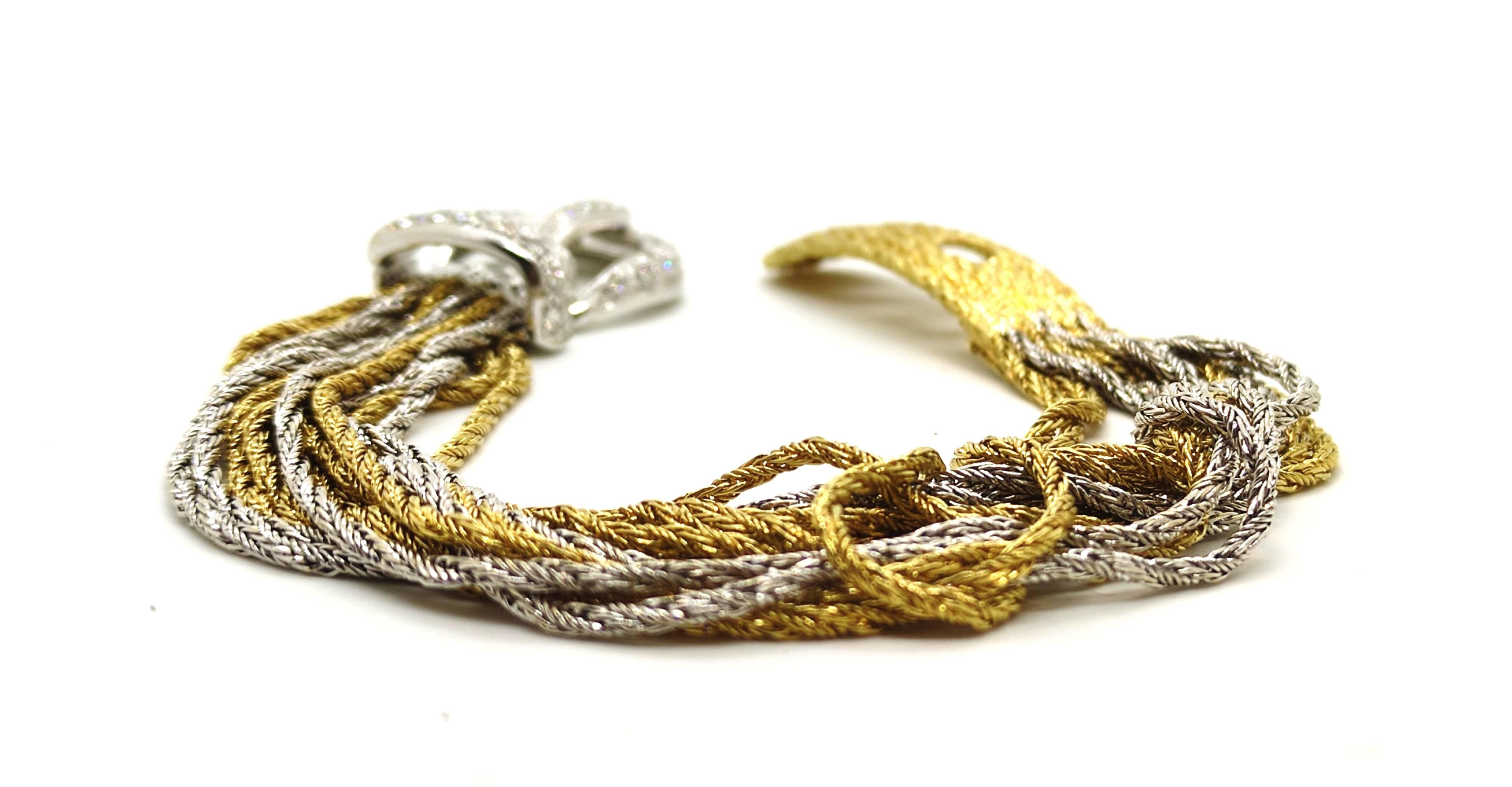 Diamant-Armband mit Gürtelschnalle aus 18 Karat Gelb- und Weißgold  (Rundschliff) im Angebot