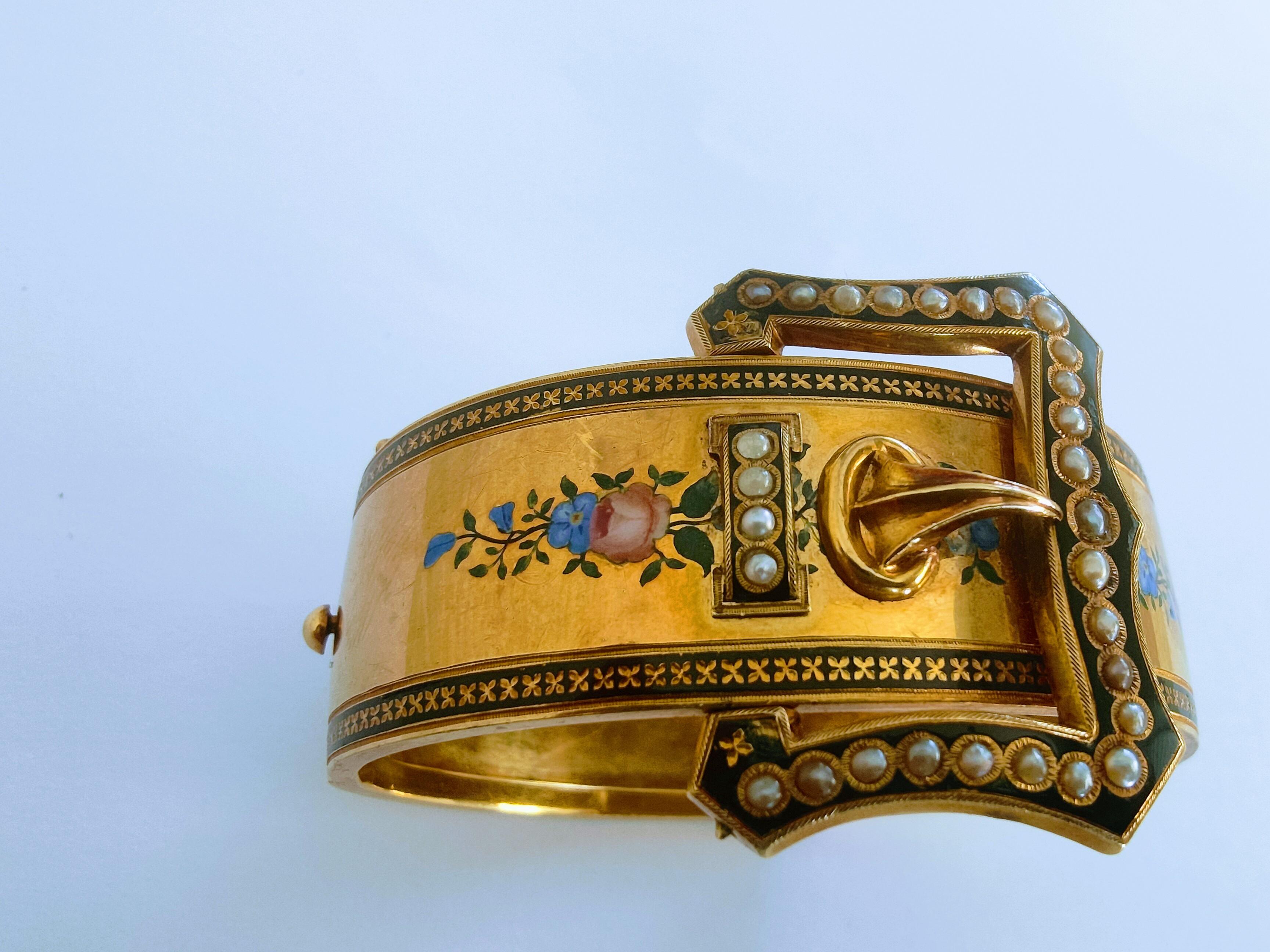 Napoleon III Bracelet Bukle Antique 19th Century Yellow Gold 18 Karat Pearl and Enamel