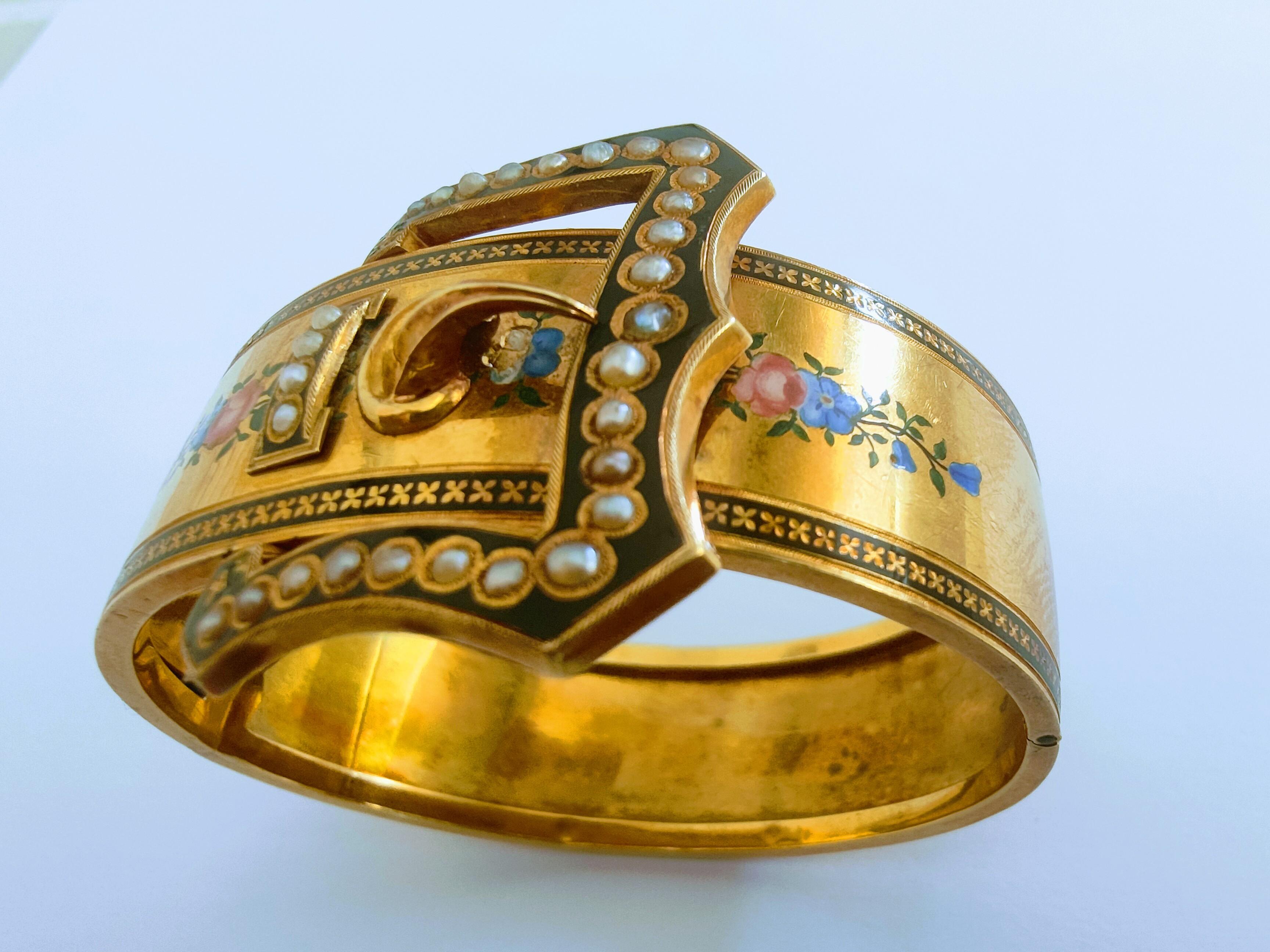 Ball Cut Bracelet Bukle Antique 19th Century Yellow Gold 18 Karat Pearl and Enamel