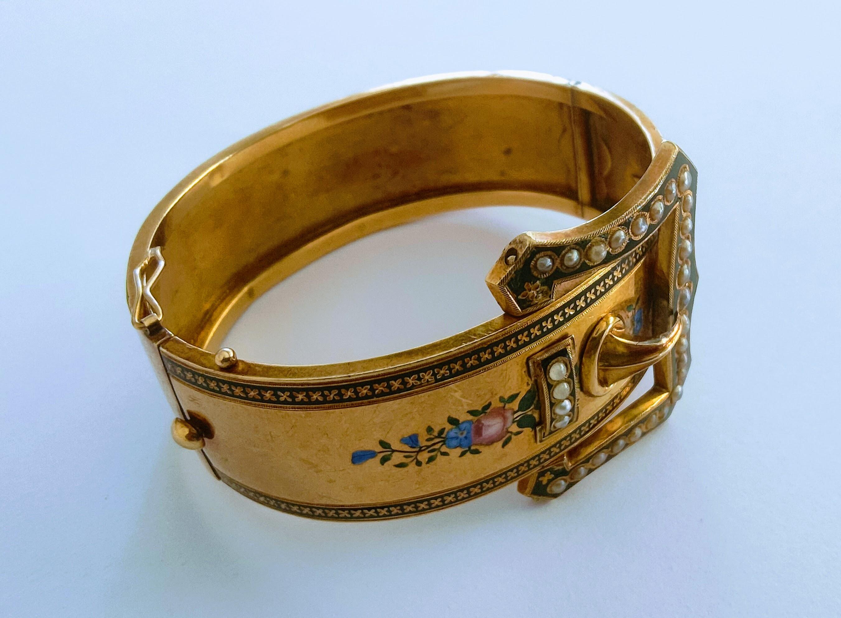 Bracelet Bukle Antique 19th Century Yellow Gold 18 Karat Pearl and Enamel 2