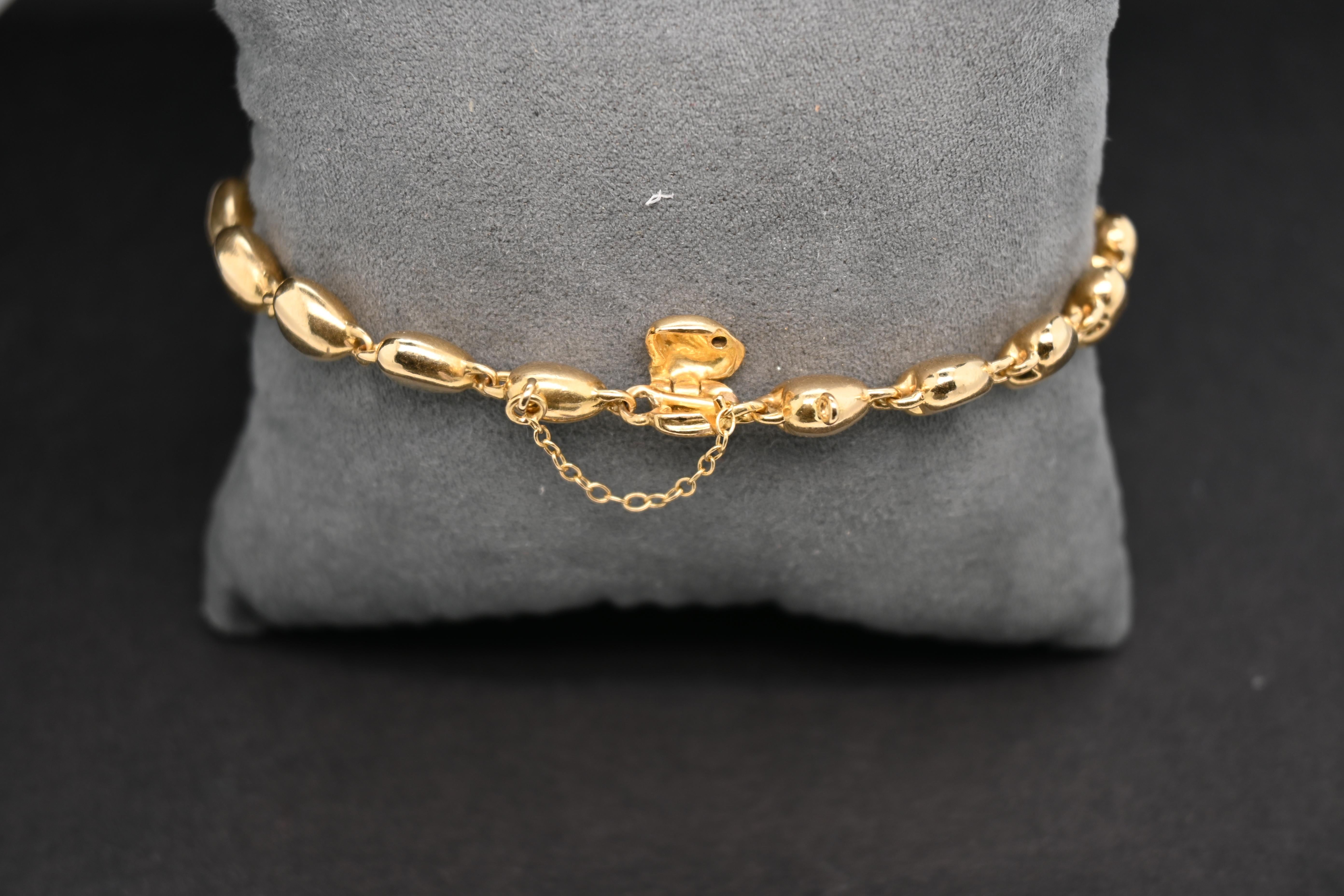 Bracelet Cartier Heart 18 Carat Yellow Gold In Excellent Condition For Sale In Vannes, FR