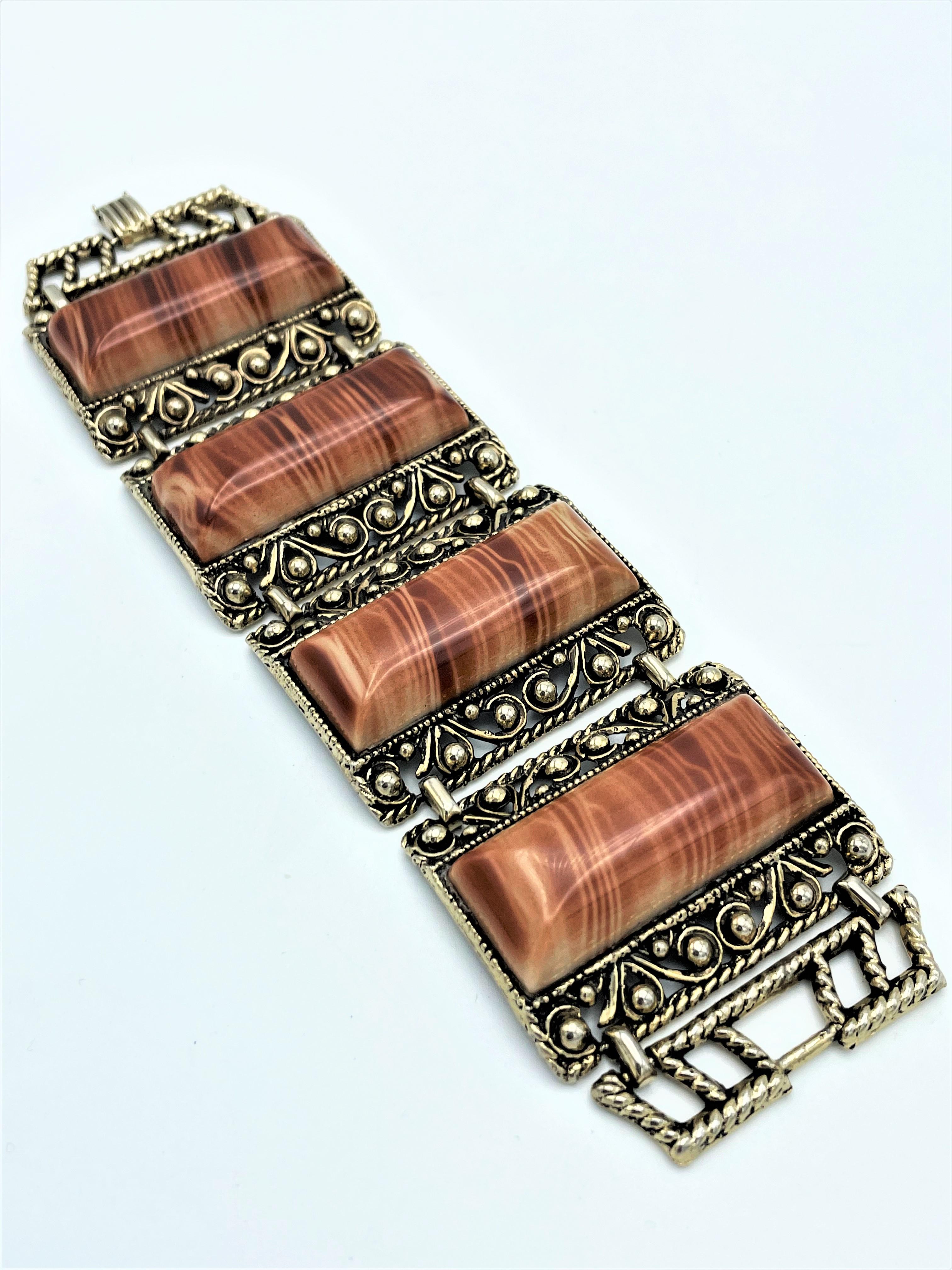  Bracelet consisting of 4 marbled plastic parts edged with fine metal, 1980s USA For Sale 2