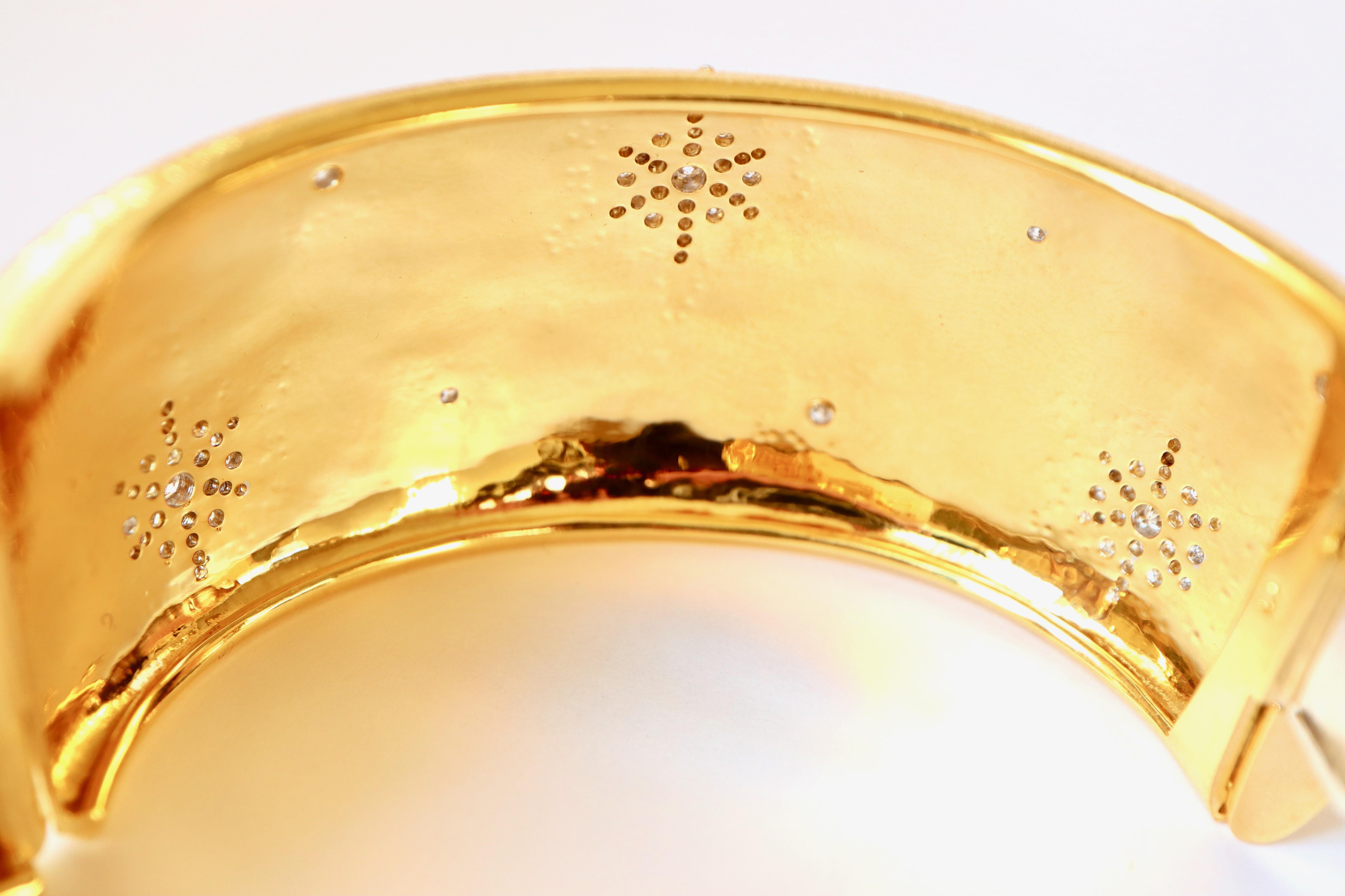 Bracelet with Stars or Snowflakes Diamonds Yellow Gold and White Gold 18 KT For Sale 8