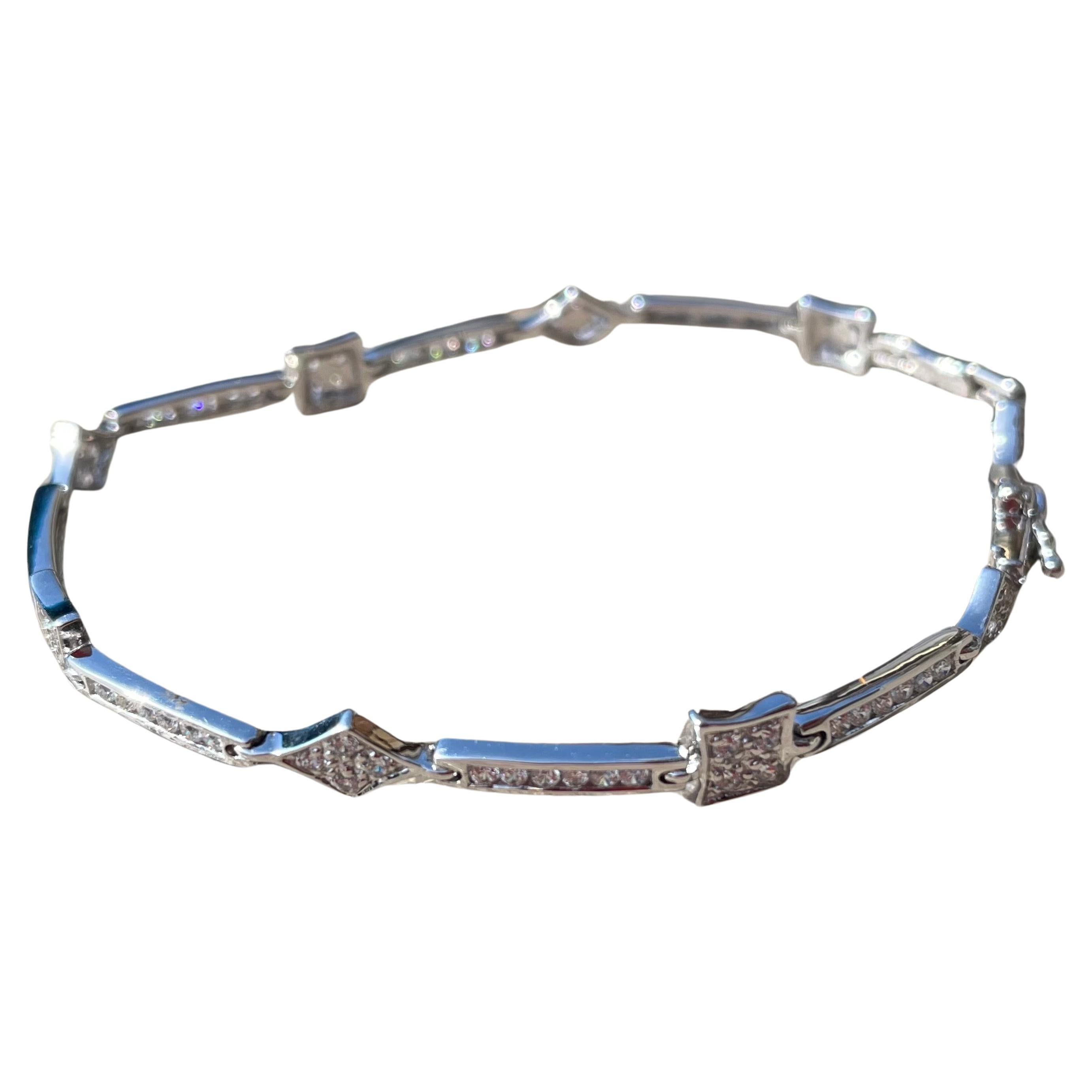 Bracelet ELINI en or 18 carats For Sale
