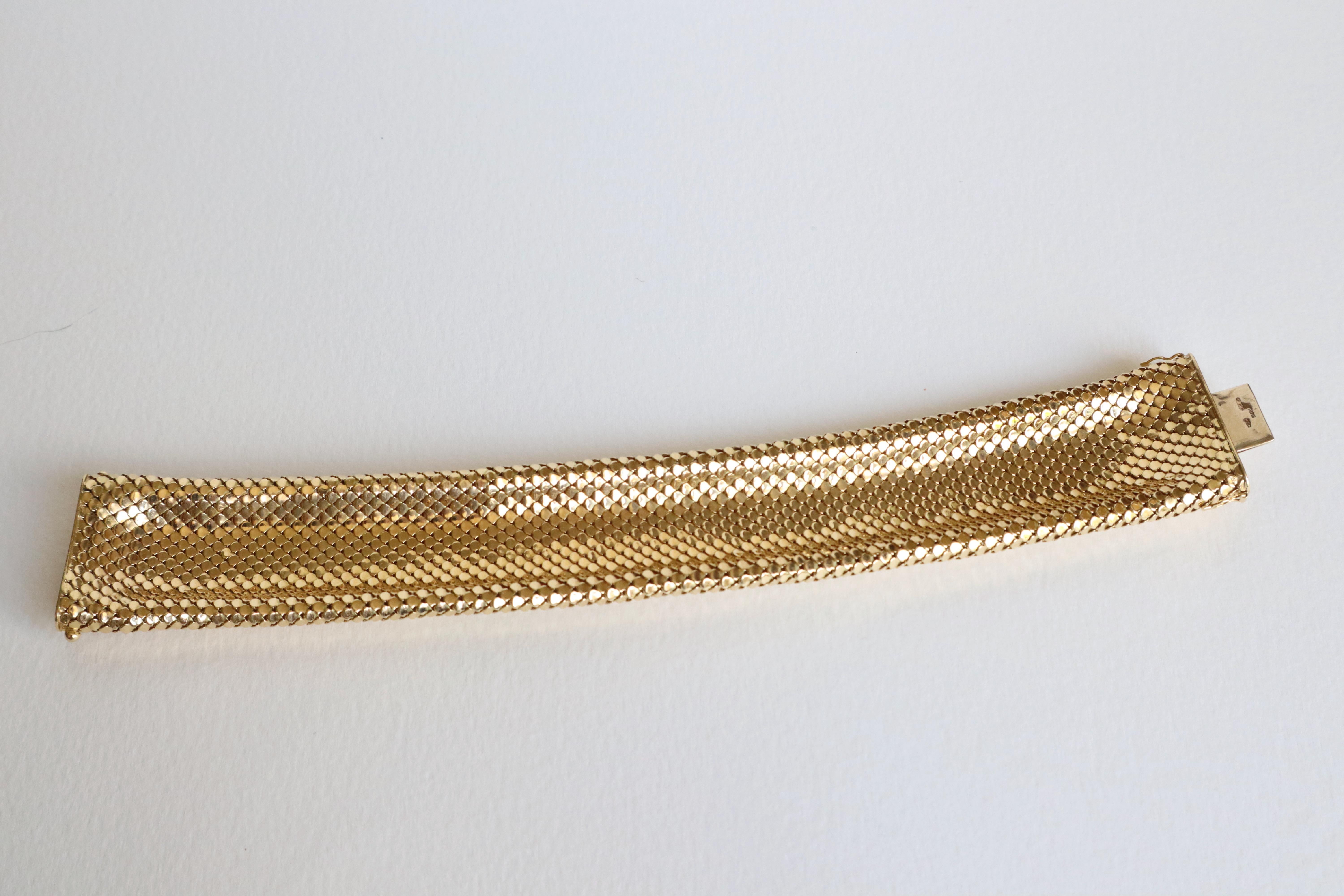 Bracelet Flexible Wide Domed Fish Scale 18 Carats Yellow Gold For Sale 5