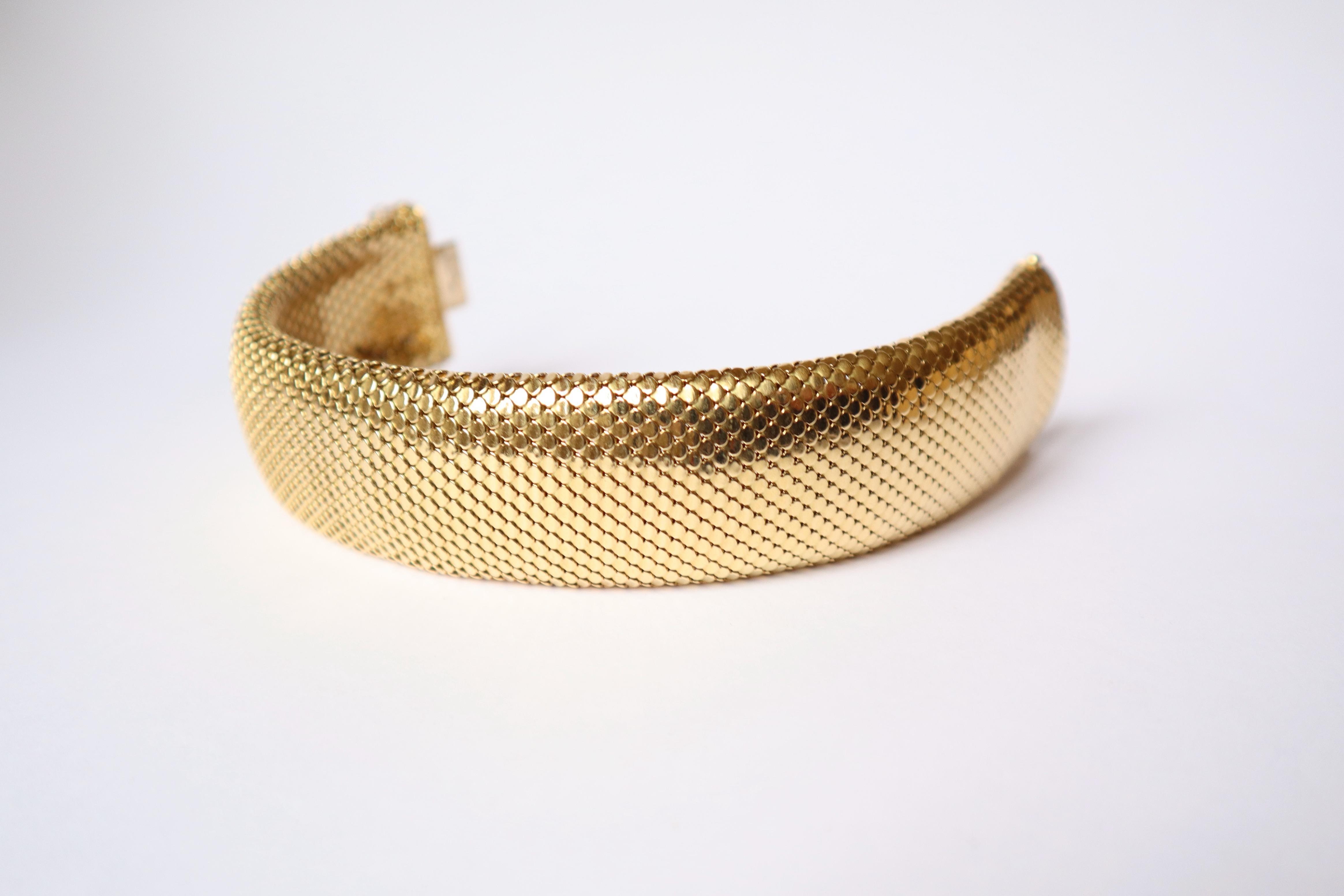 Women's or Men's Bracelet Flexible Wide Domed Fish Scale 18 Carats Yellow Gold For Sale
