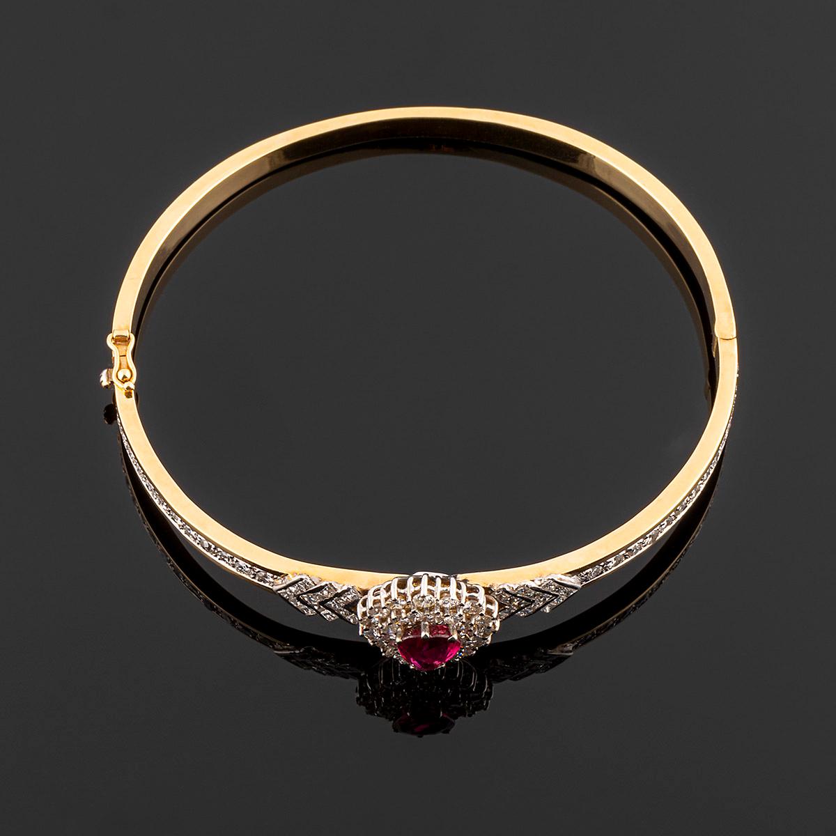 Cocktail clamper bracelet in gold, with teardrop-shaped ruby and diamonds For Sale 1