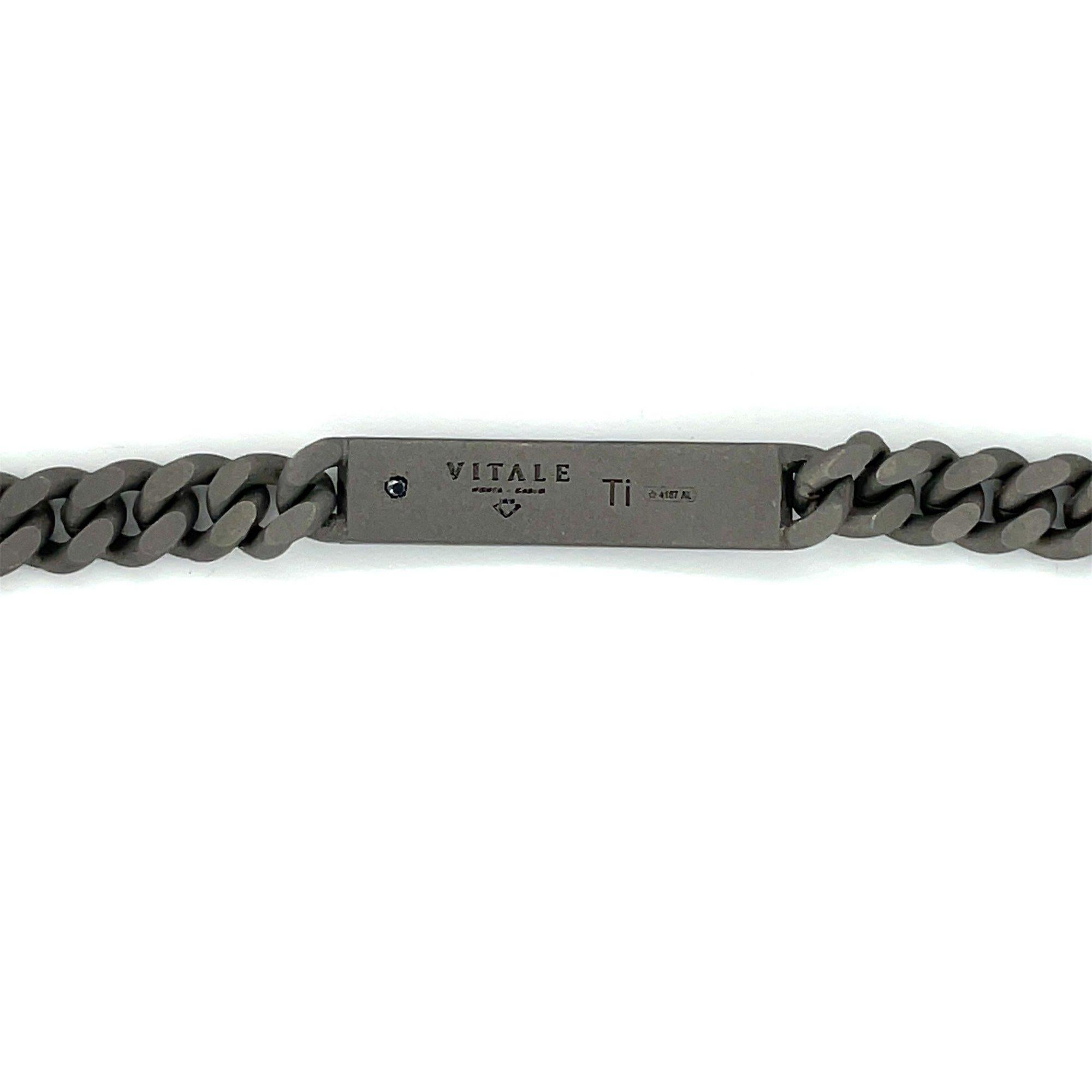 HEROES Bracciale groumette in titanio con 36 diamanti incolori per un totale di 0,37 carati

Ti presentiamo il bracciale HEROES: Un simbolo senza tempo di forza ed eleganza

Presentiamo il nostro raffinato Bracciale HEROES, un vero e proprio