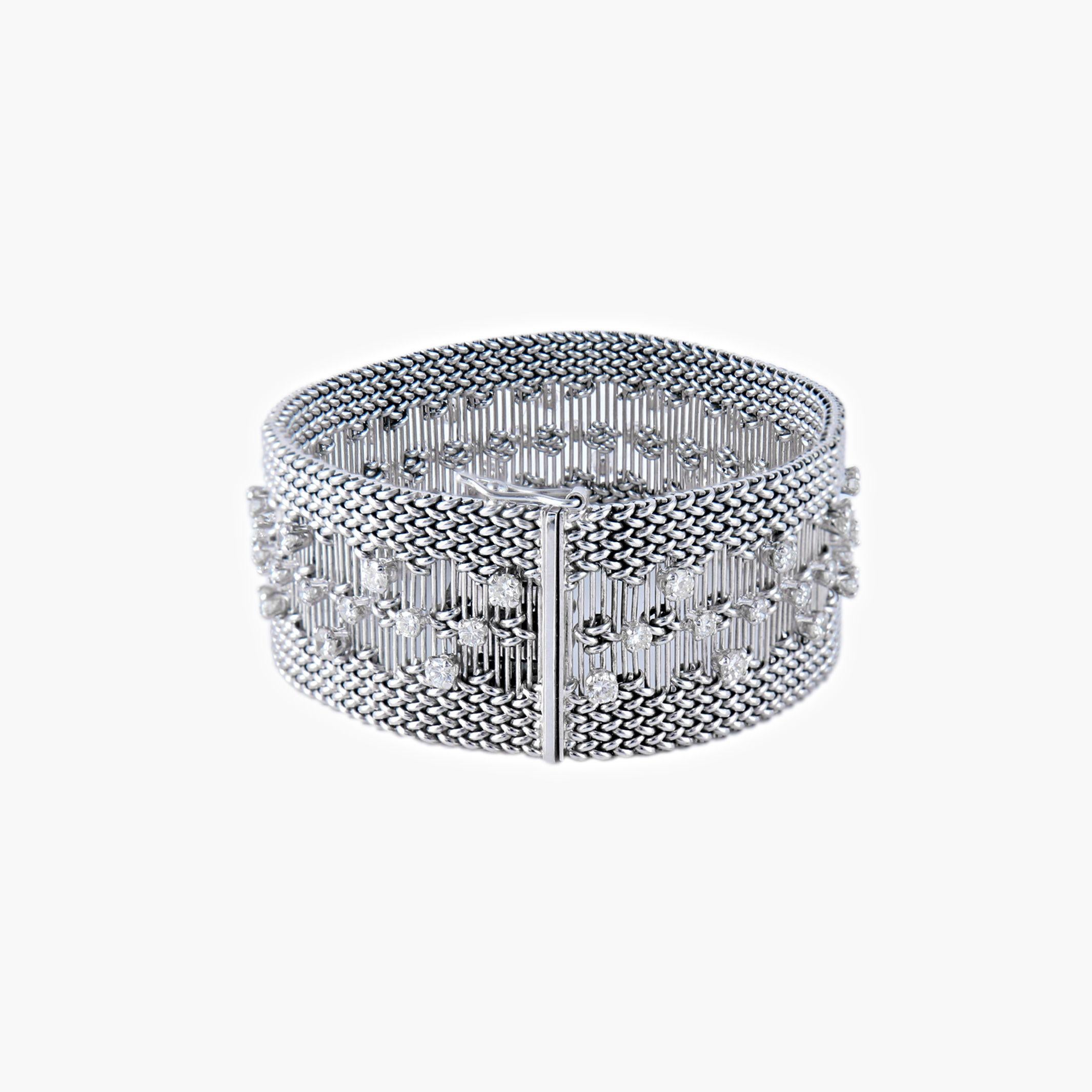 Bracelet Haute Joaillerie En or 18 Carats Serti De Diamants: 3.85 Carats In Excellent Condition For Sale In VERSAILLES, FR
