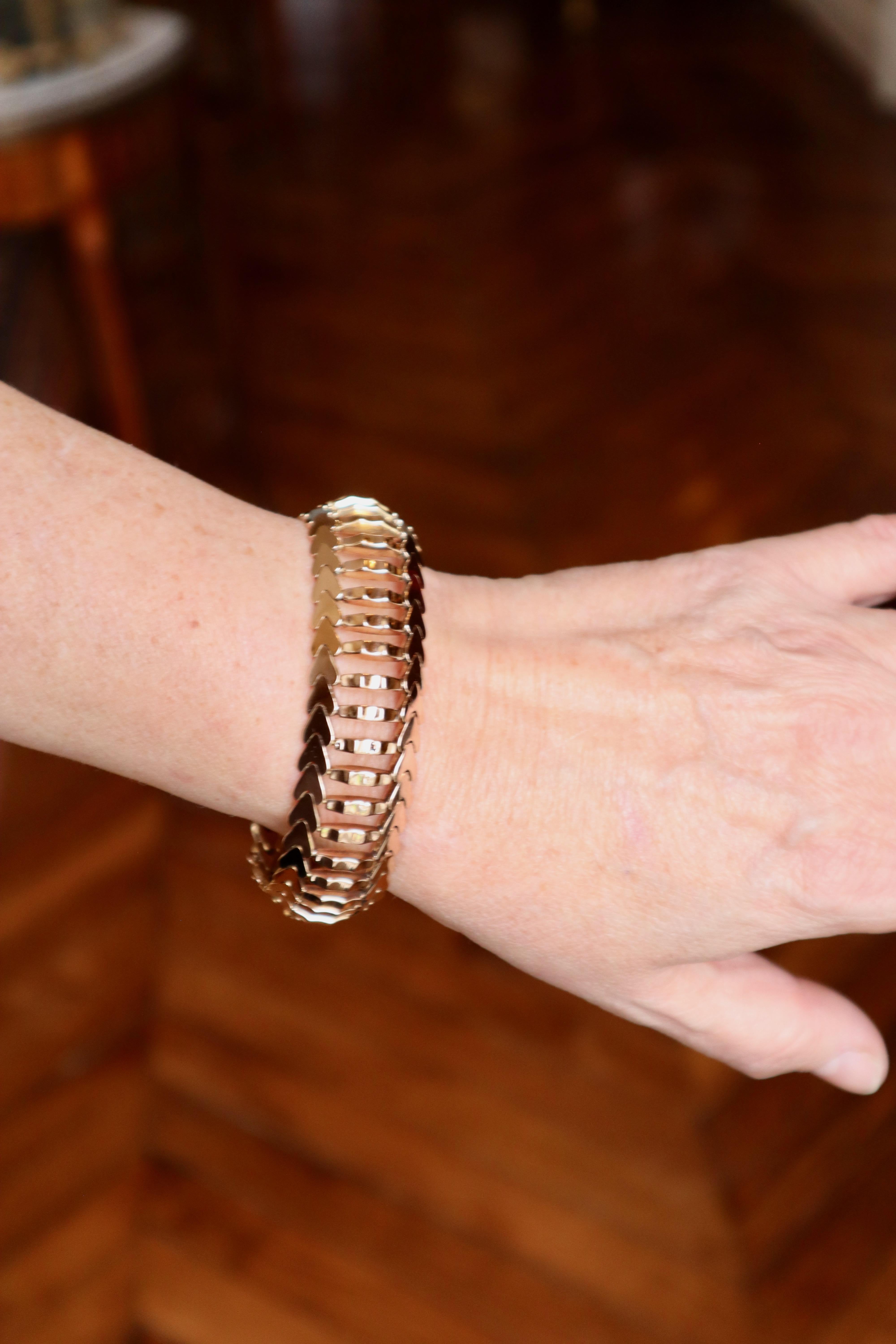 Armband Herze Vintage 1960er Jahre aus 18 Karat Gelbgold im Angebot 6